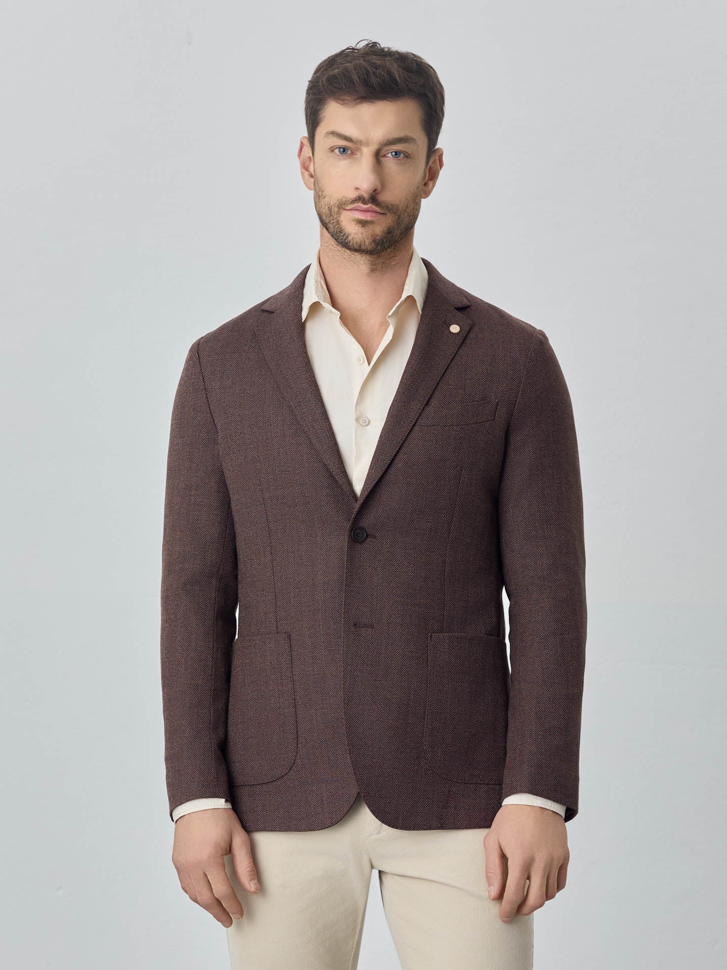 Blazer bi-stretch em tecido espinha da edição Luxeleisure