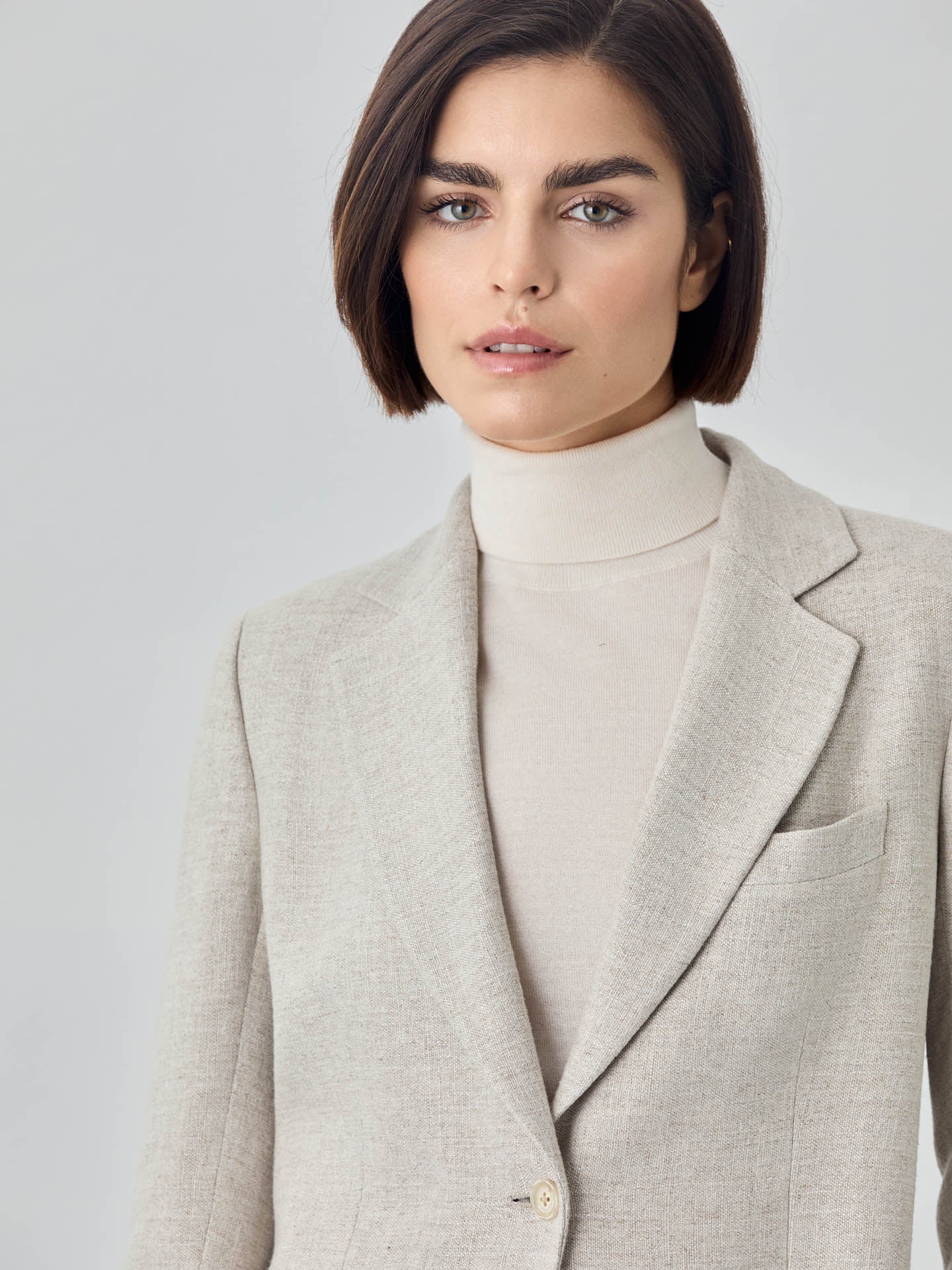 Blazer de fato em tecido com mistura de linho viscose e liocel - Image 3