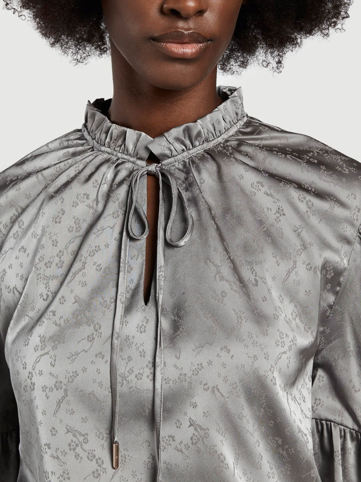 Blusa com folho na gola - Image 2