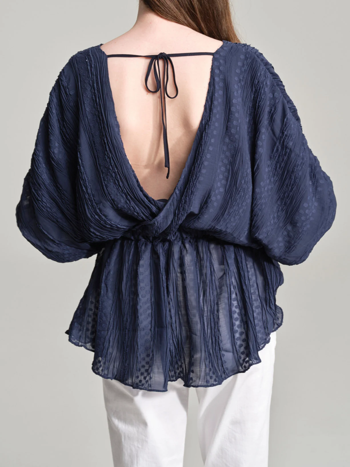 Blusa em forma de leque fit & flare em tecido plissado - Image 3