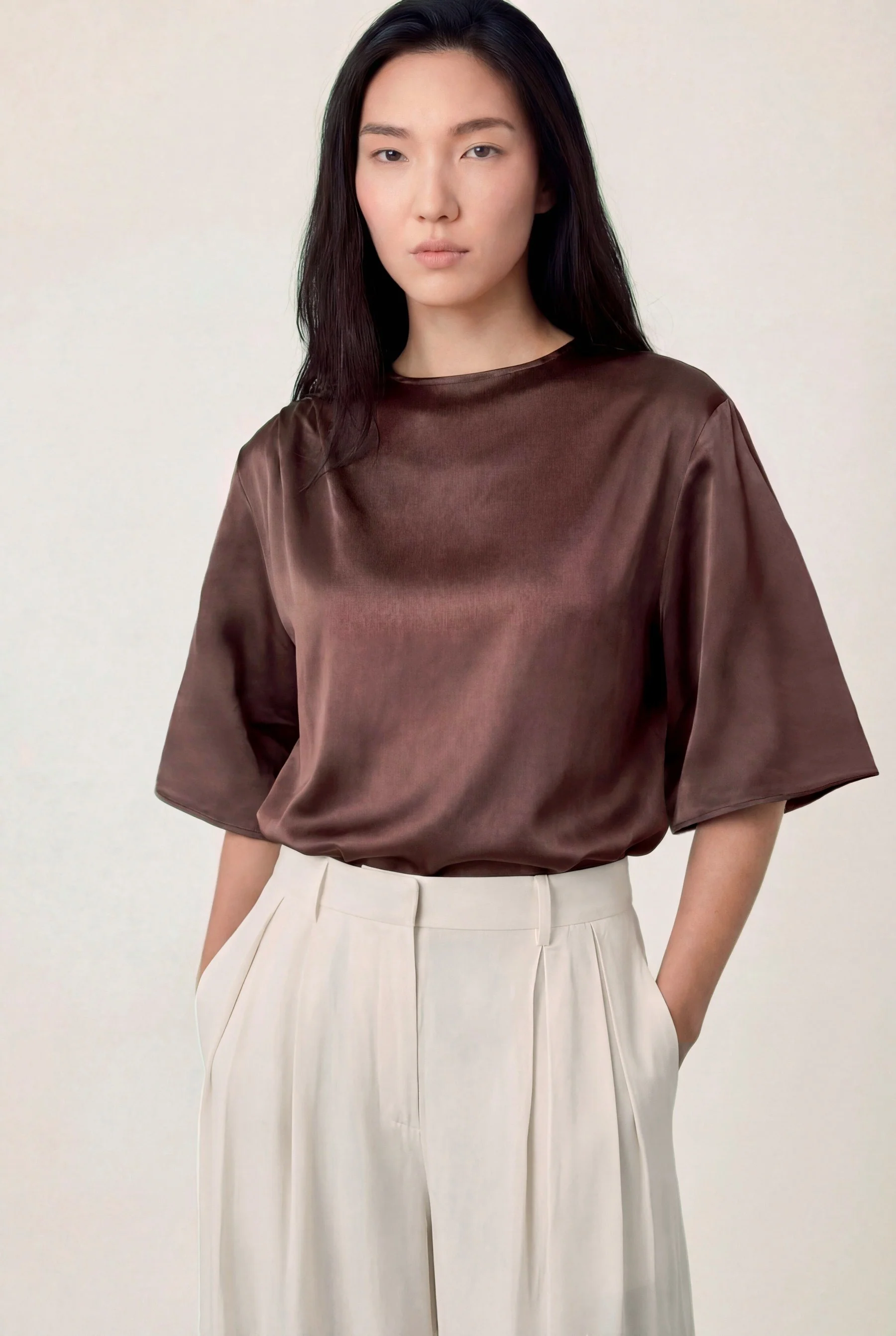 Blusa Regular Fit Em Mistura De Rayon E Viscose Com Pregas No Ombro - Image 4