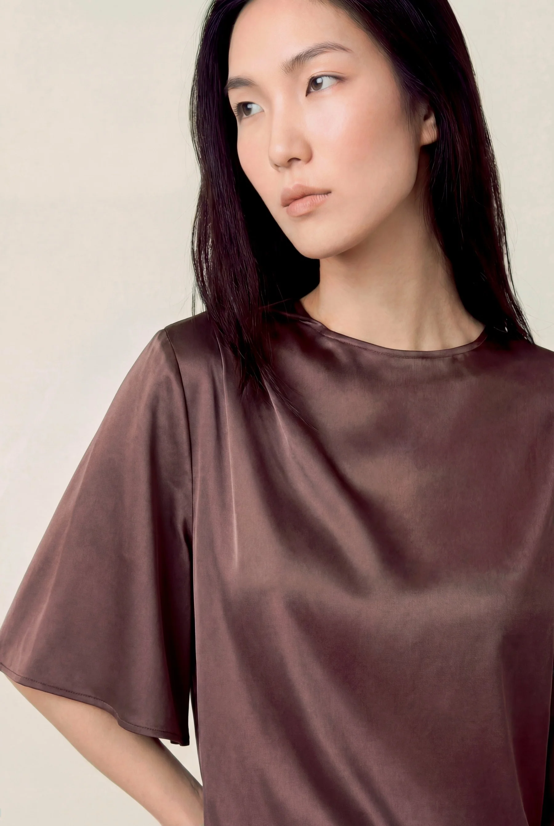Blusa Regular Fit Em Mistura De Rayon E Viscose Com Pregas No Ombro - Image 5