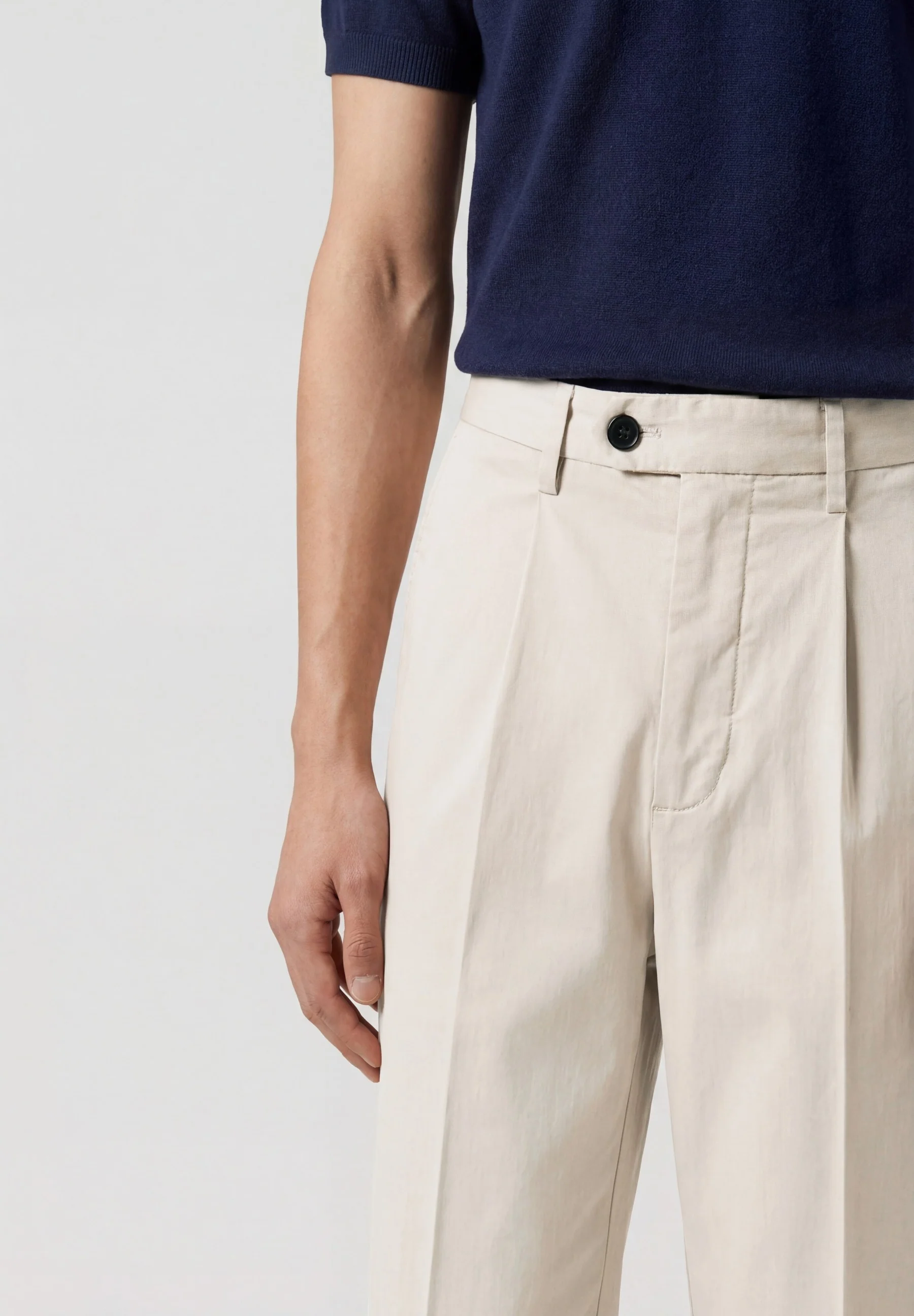 Calças casuais plissadas, em algodão e elastano, slim fit - Image 9