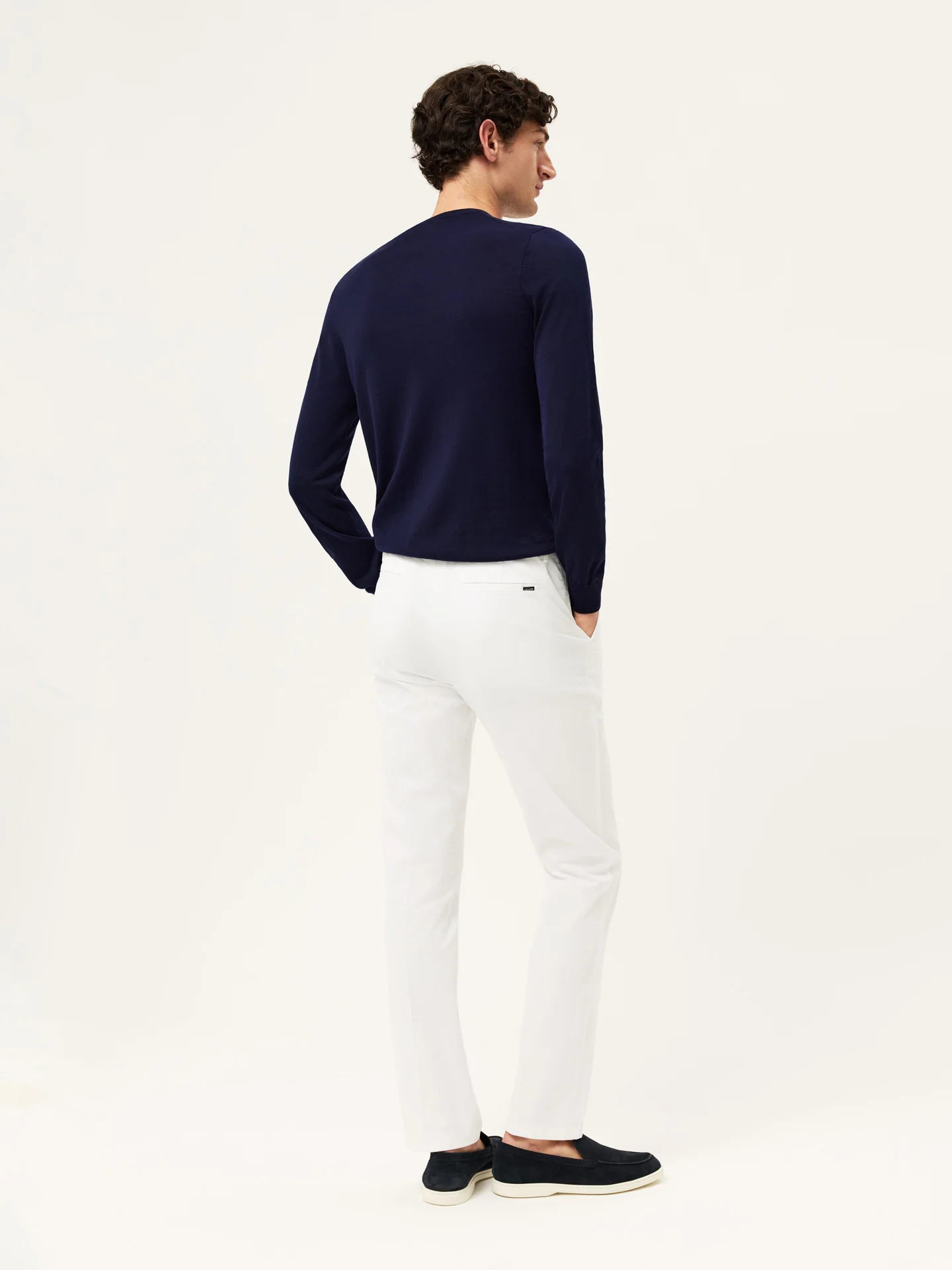 Calças Chino Slim Fit em Algodão com Elastano Garment Dye - Image 15