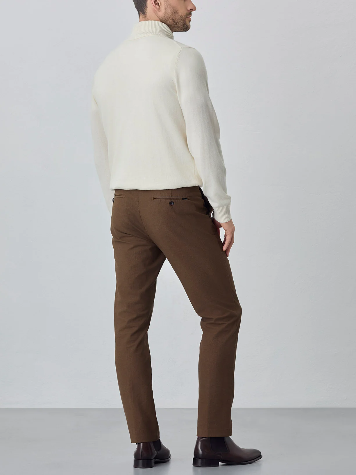 Calças chino slim fit garment dye estrutura fantasia - Image 2