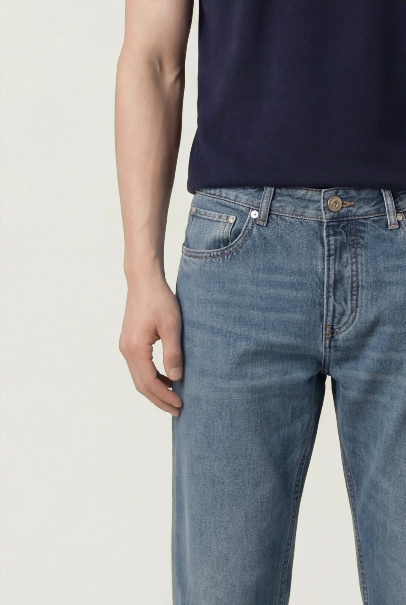 Calças de ganga slim fit em algodão premium - Image 10
