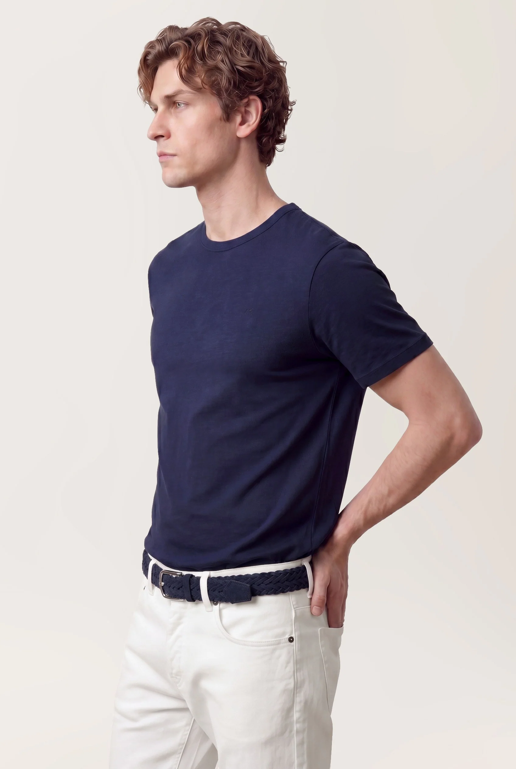 Calças Slim Fit Tingidas Em Pigmento Em Mistura De Tencel, Algodão E Elastano - Image 24