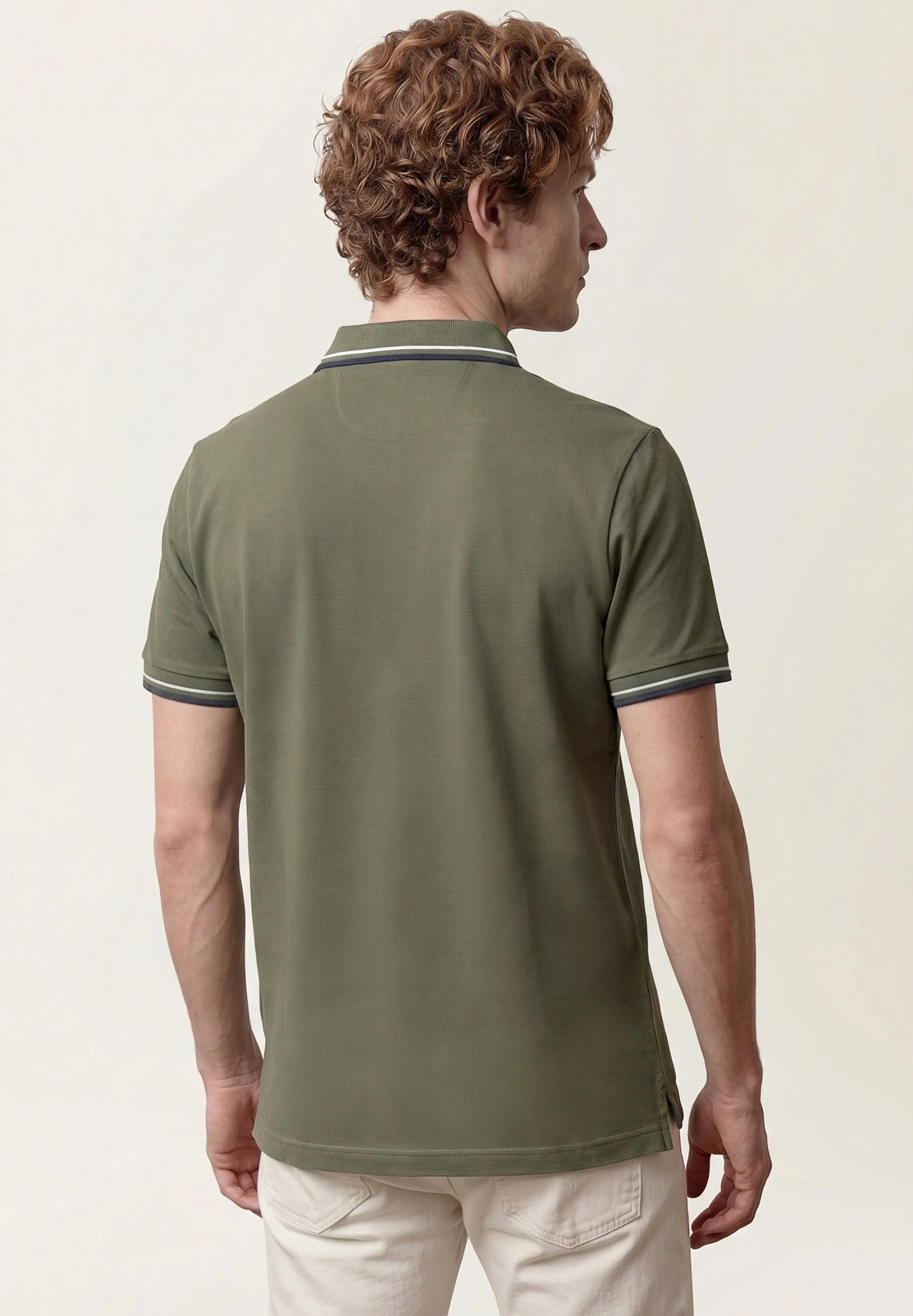 Calças Slim Fit Tingidas Em Pigmento Em Mistura De Tencel, Algodão E Elastano - Image 46