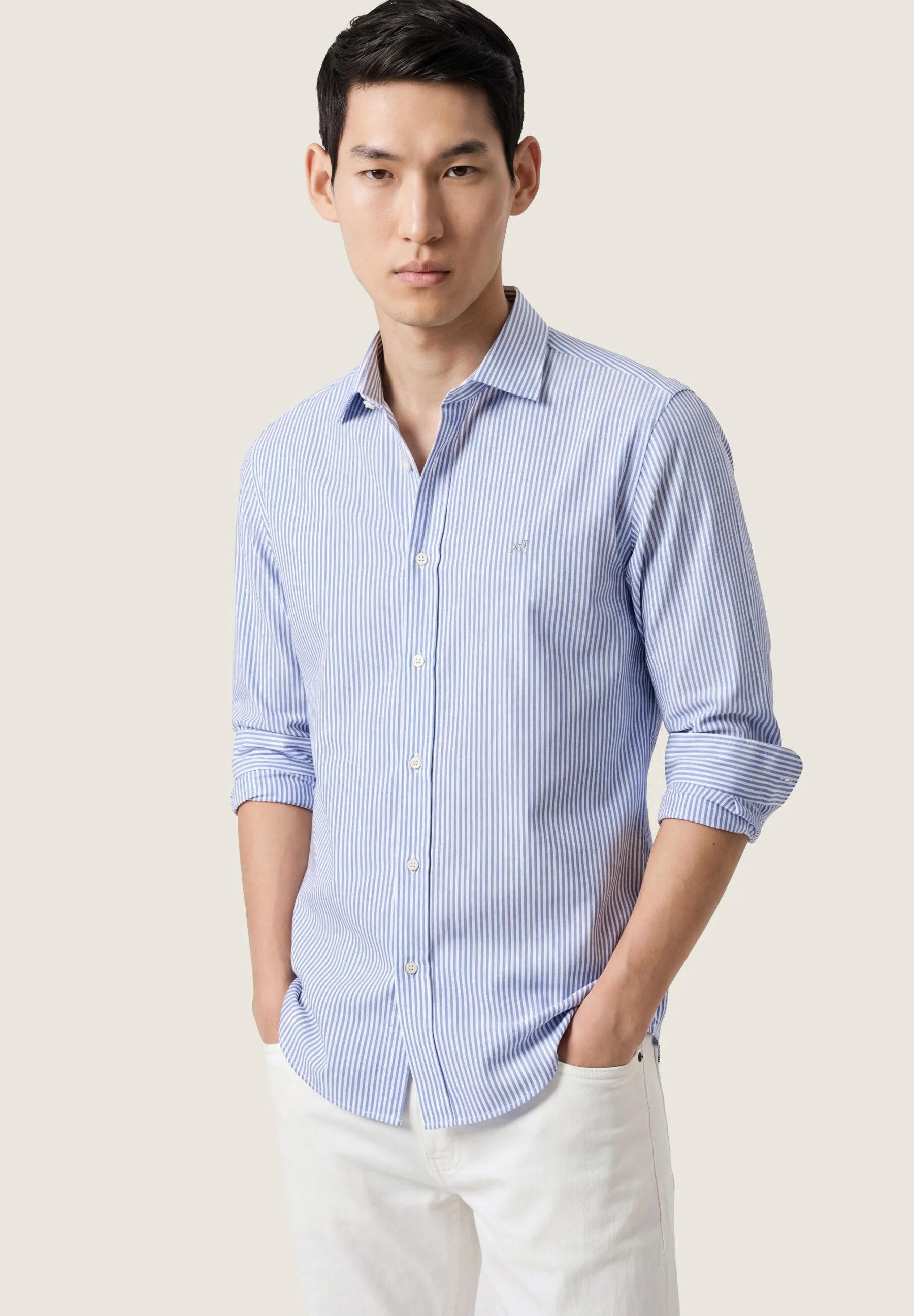 Calças Slim Fit Tingidas Em Pigmento Em Mistura De Tencel, Algodão E Elastano - Image 49