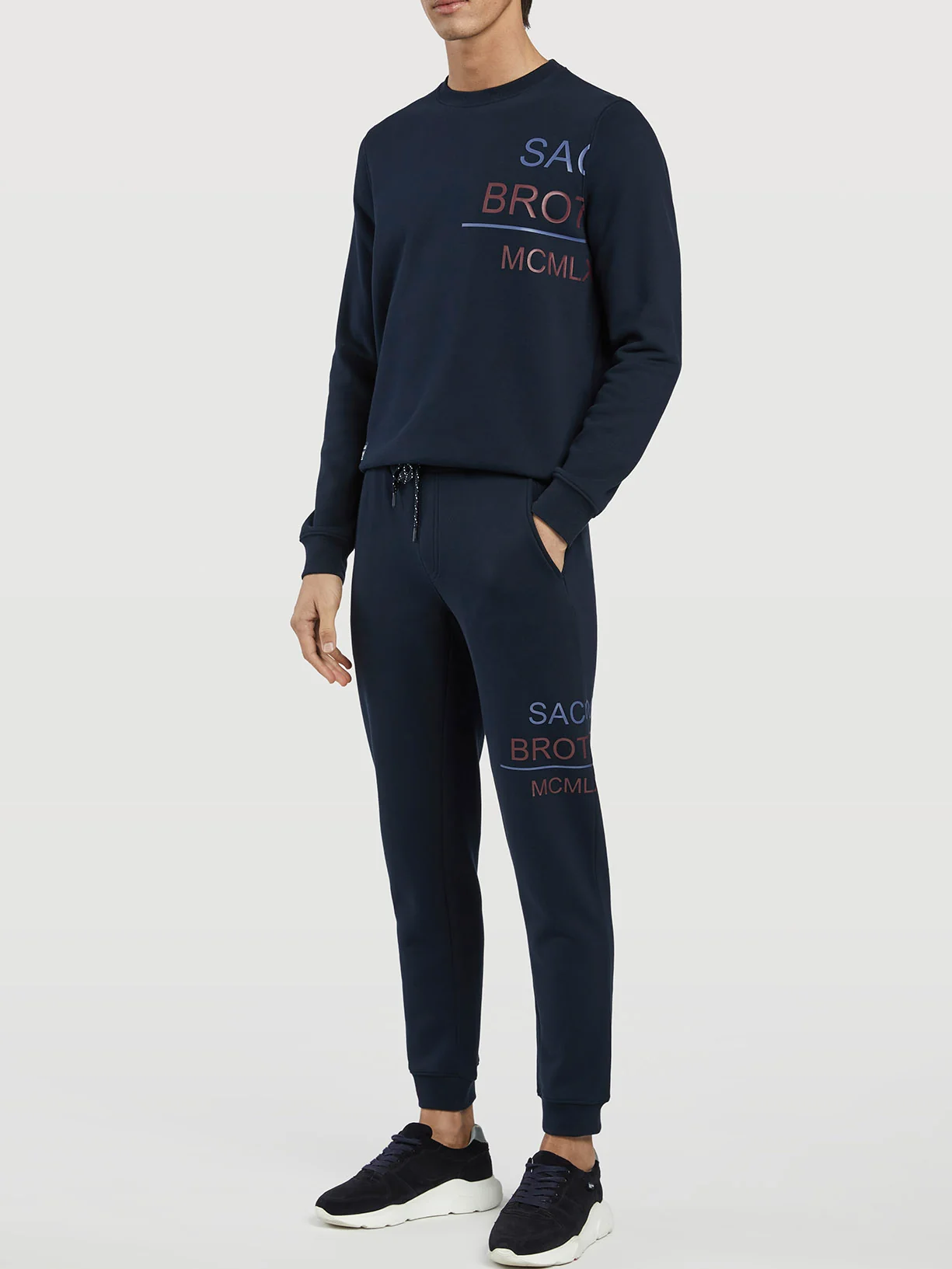 Calças sportswear da coleção Gen Z - Image 2