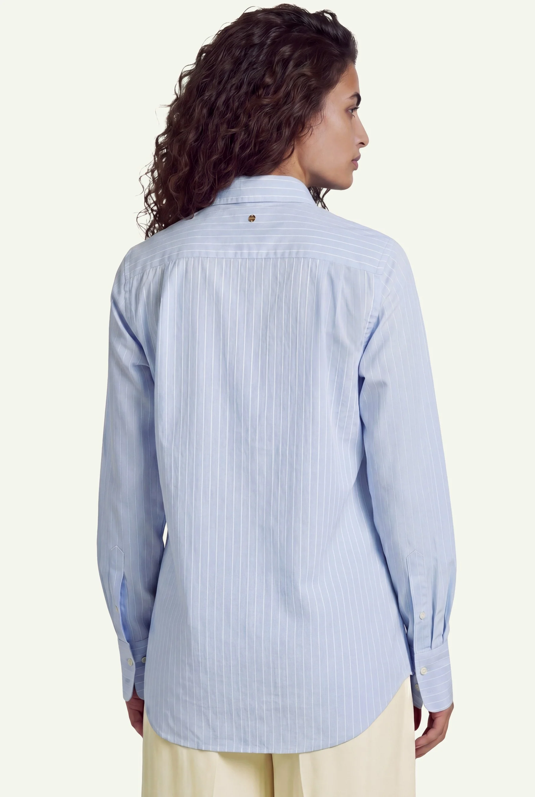 Calças Wide Leg Em Mistura De Tencel E Linho Com Pregas Invertidas - Image 11