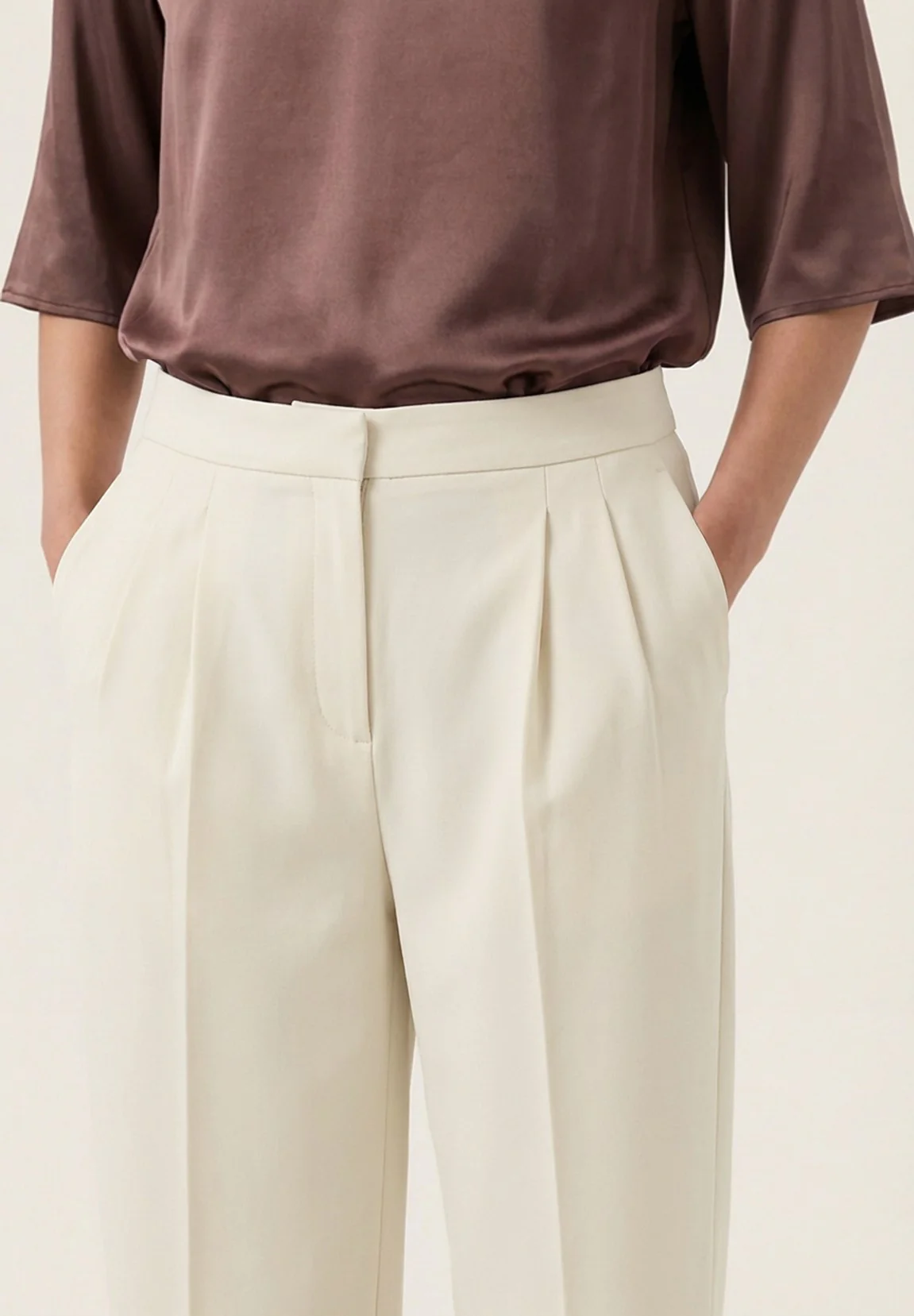 Calças Wide Leg Em Mistura De Tencel E Linho Com Pregas Invertidas - Image 5