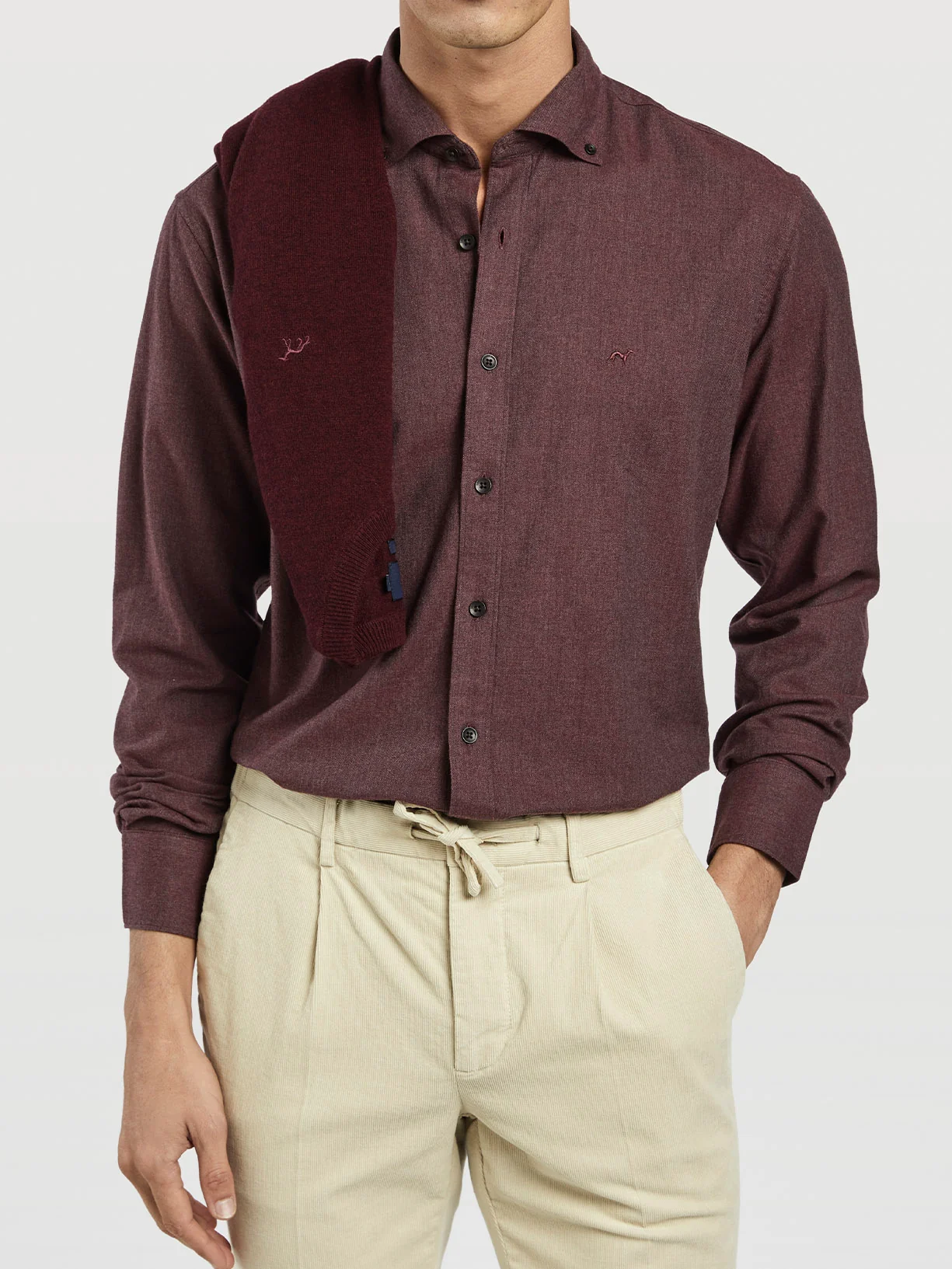 Camisa casual slim fit em tecido espinha