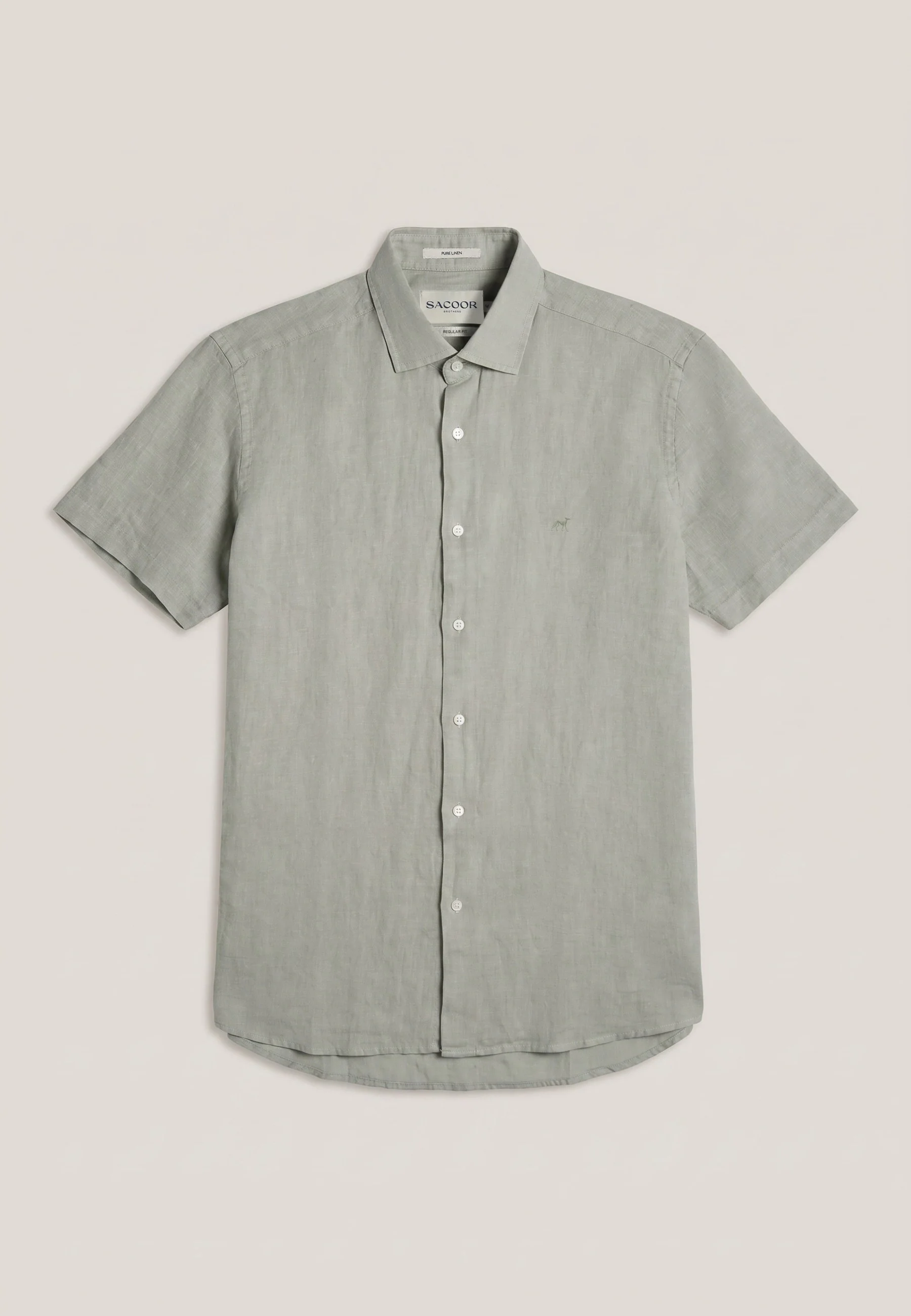 Camisa de manga curta, em puro linho, garment dyed com colarinho aberto, slim fit - Image 5
