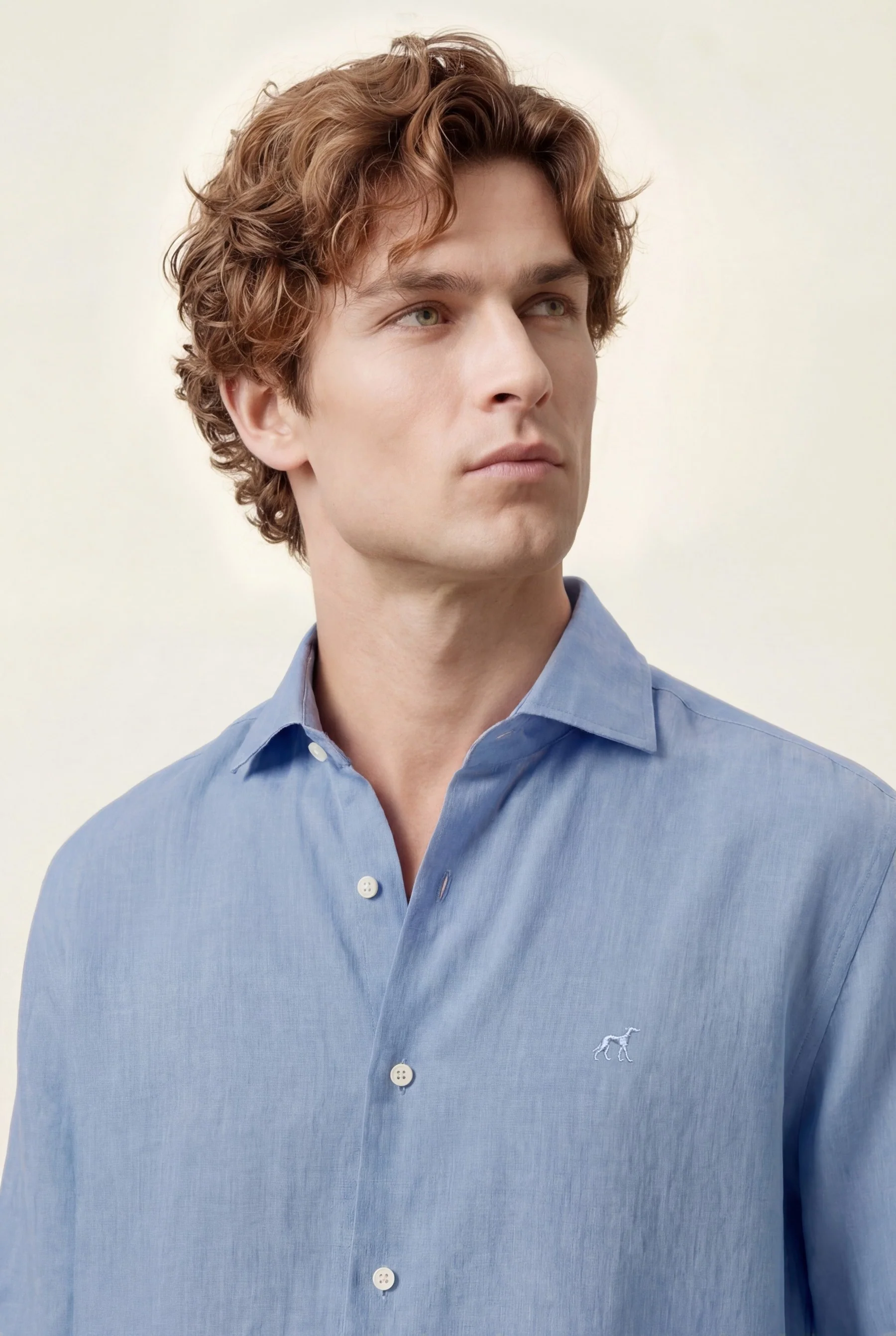 Camisa em algodão e linho, garment dyed, colarinho aberto, slim fit - Image 11