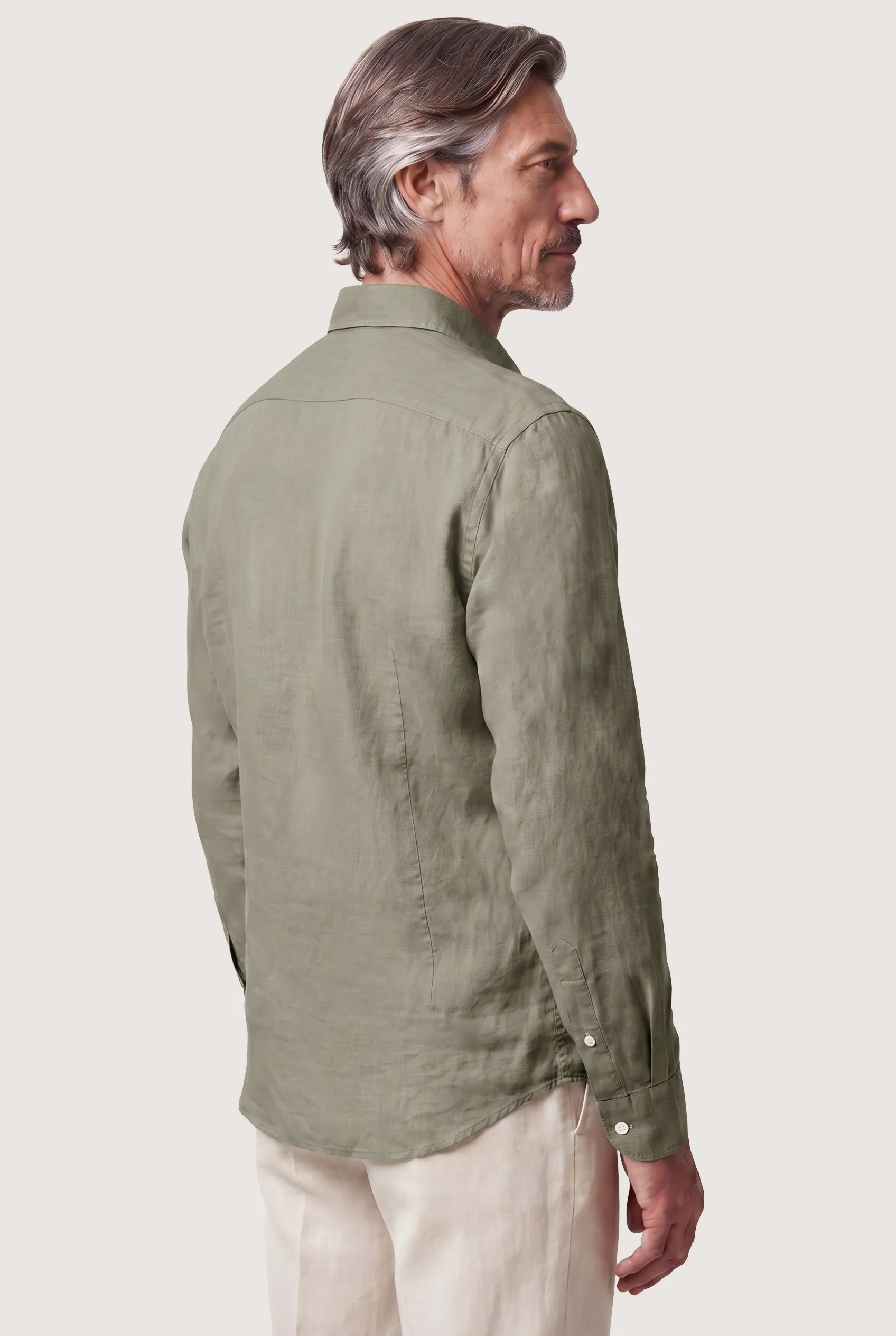 Camisa em algodão e linho, garment dyed, colarinho aberto, slim fit - Image 20