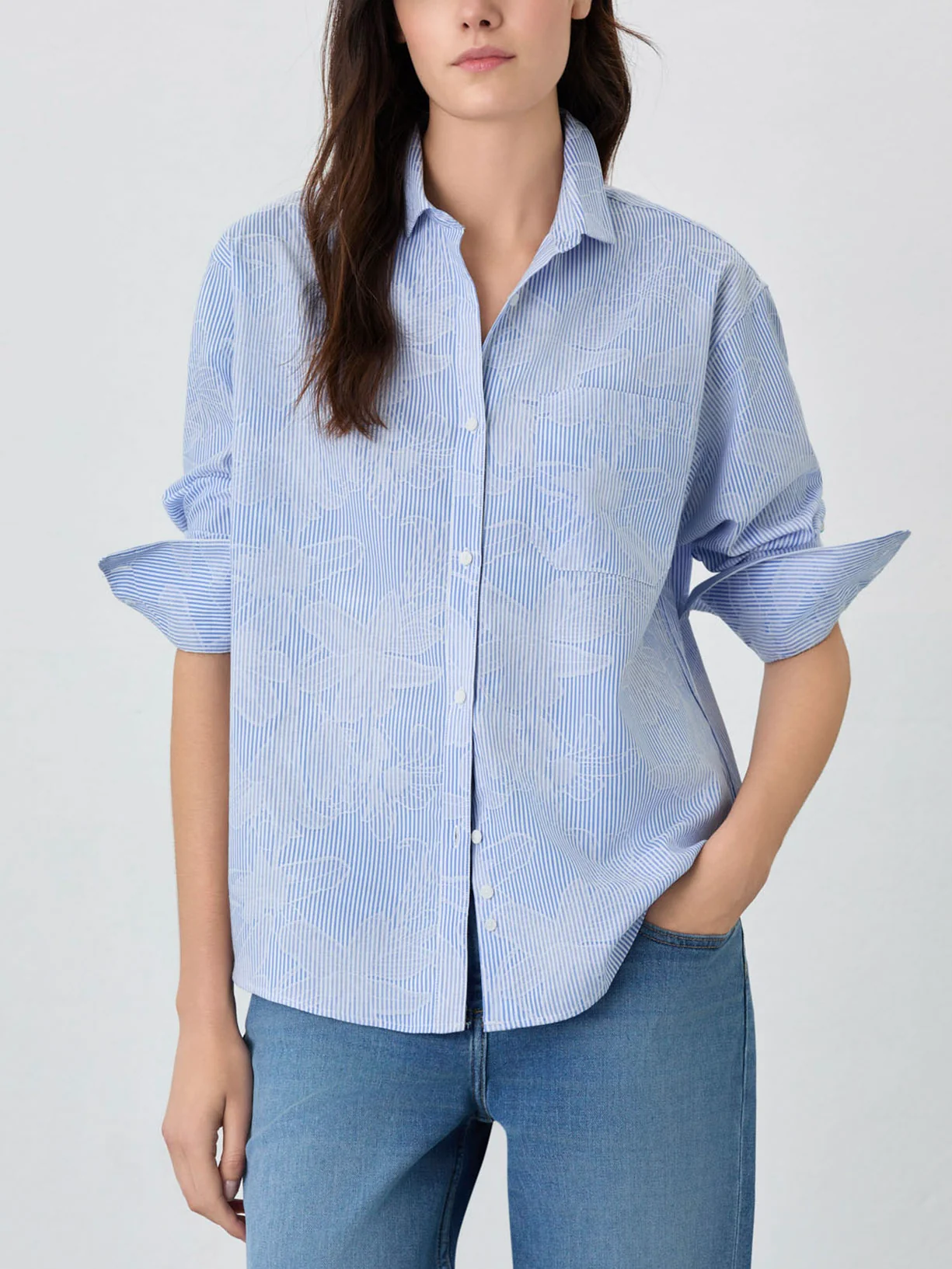 Camisa Loose Fit Com Bolso Em Tecido Jacquard Floral De Algodão