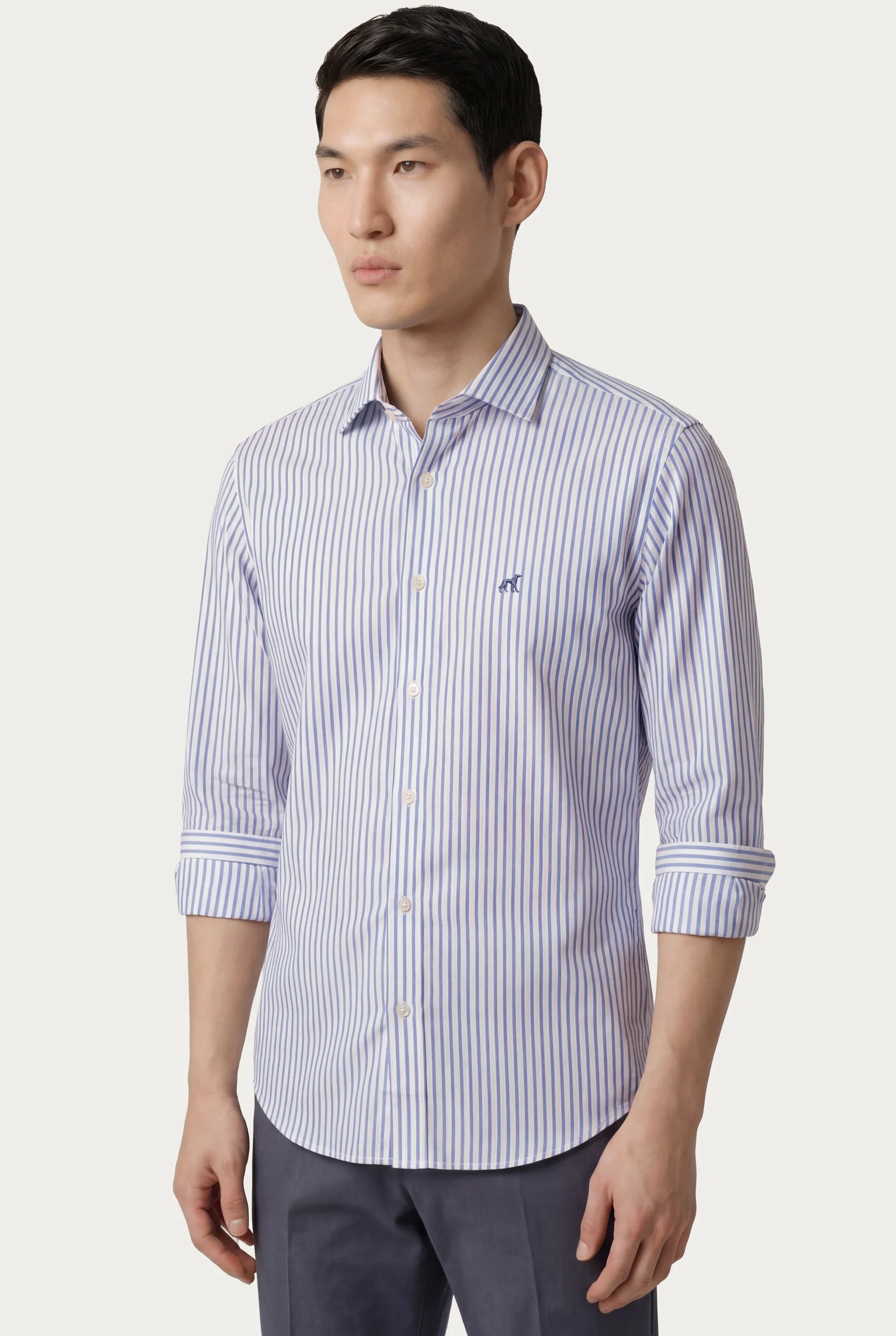 Camisa Oxford às riscas com colarinho aberto, regular fit