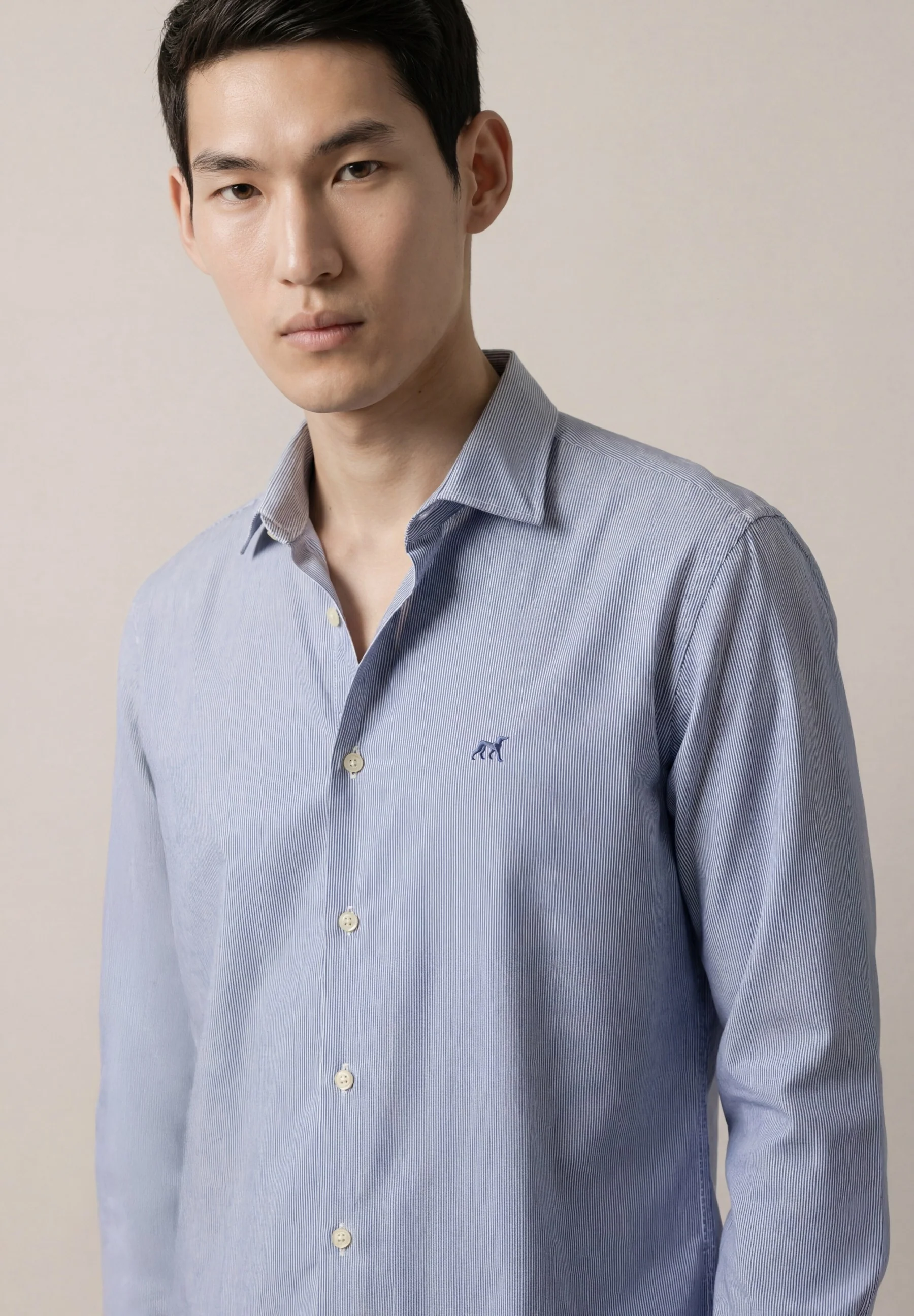 Camisa Oxford às riscas com colarinho aberto, regular fit