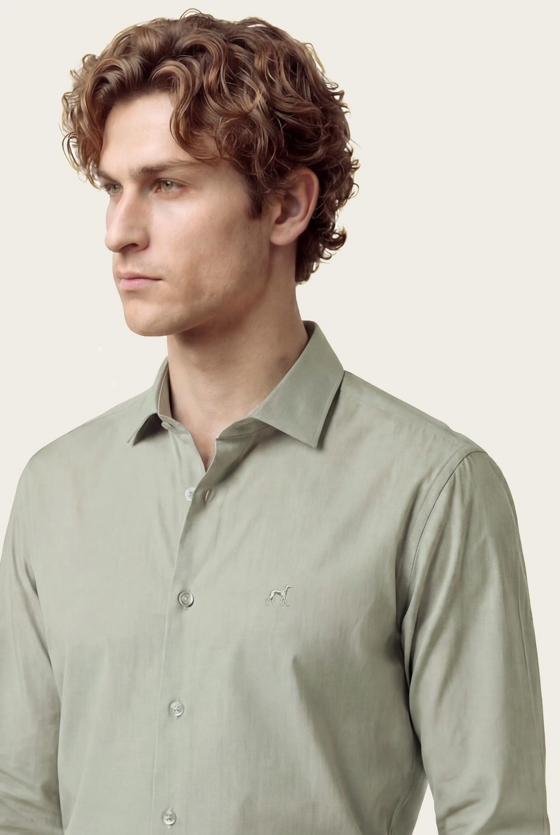 Camisa Popeline acabamento Overdyed com colarinho aberto, slim fit