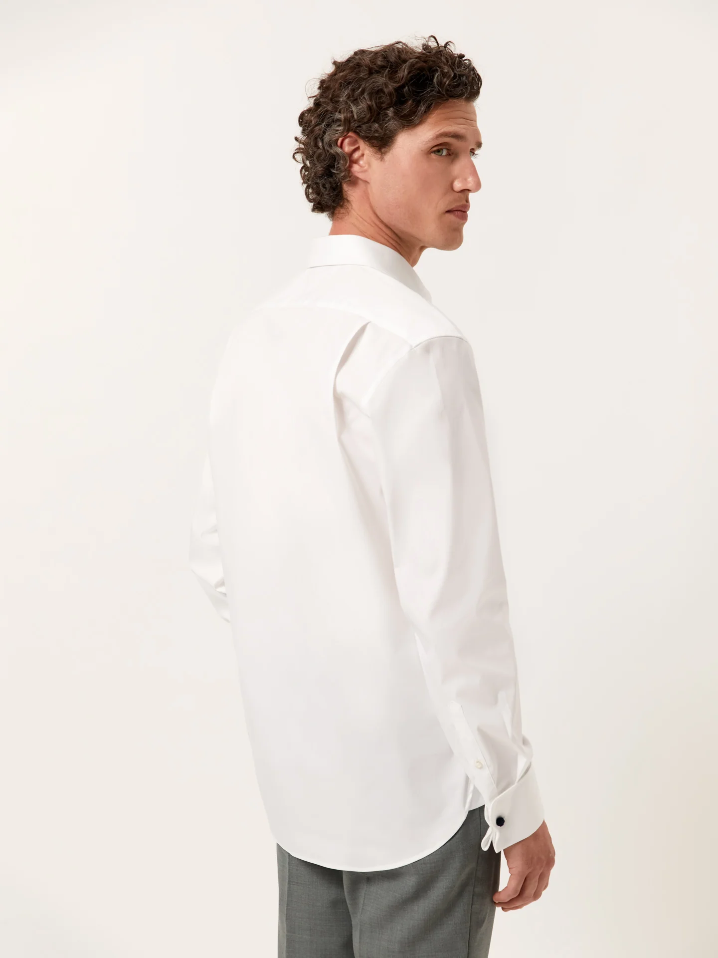 Camisa regular fit Performance em popeline com colarinho Oxford e punhos duplos - Image 7
