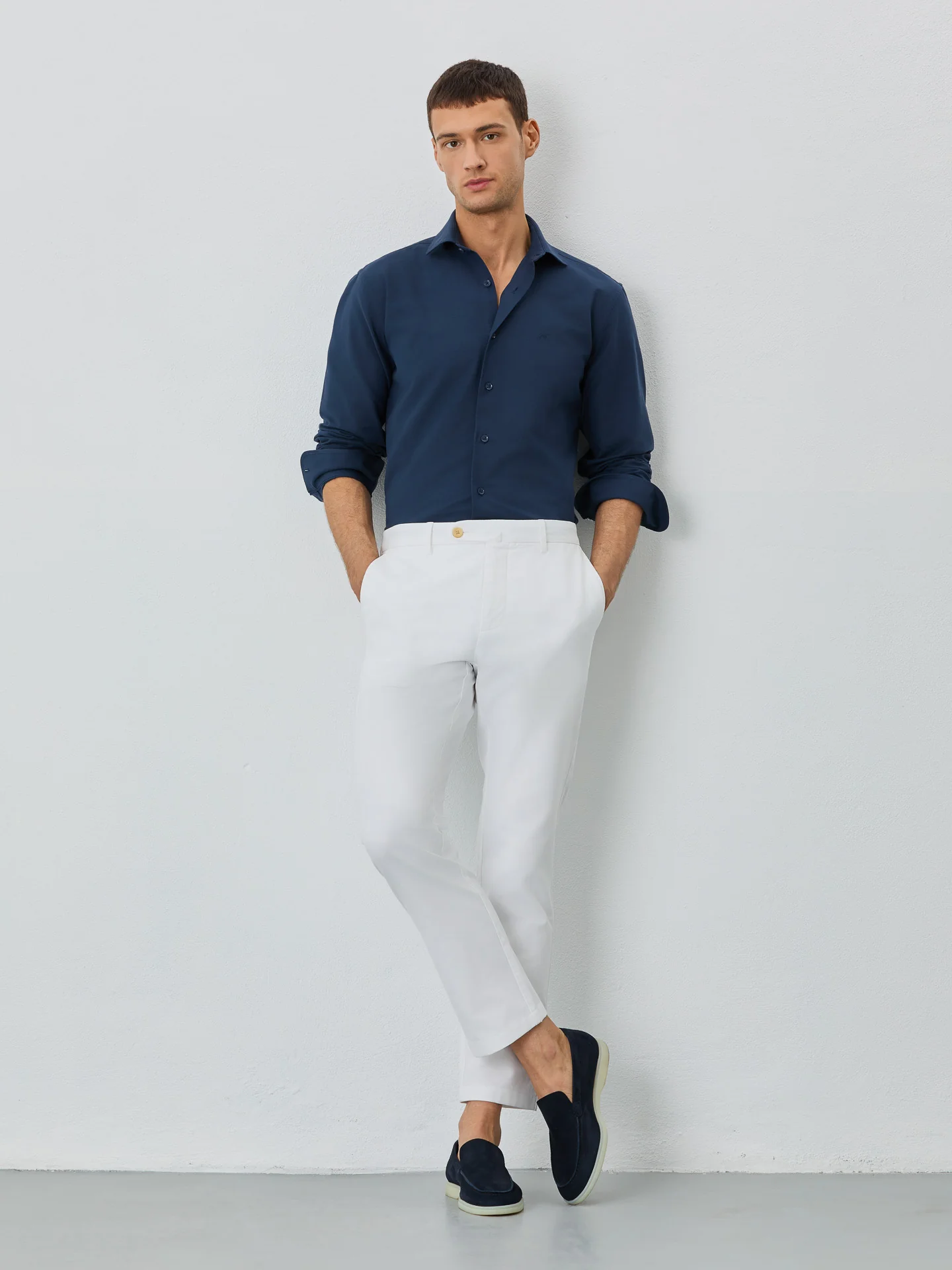 Camisa Slim Fit Com Colarinho Aberto Em Algodão E Elastano
