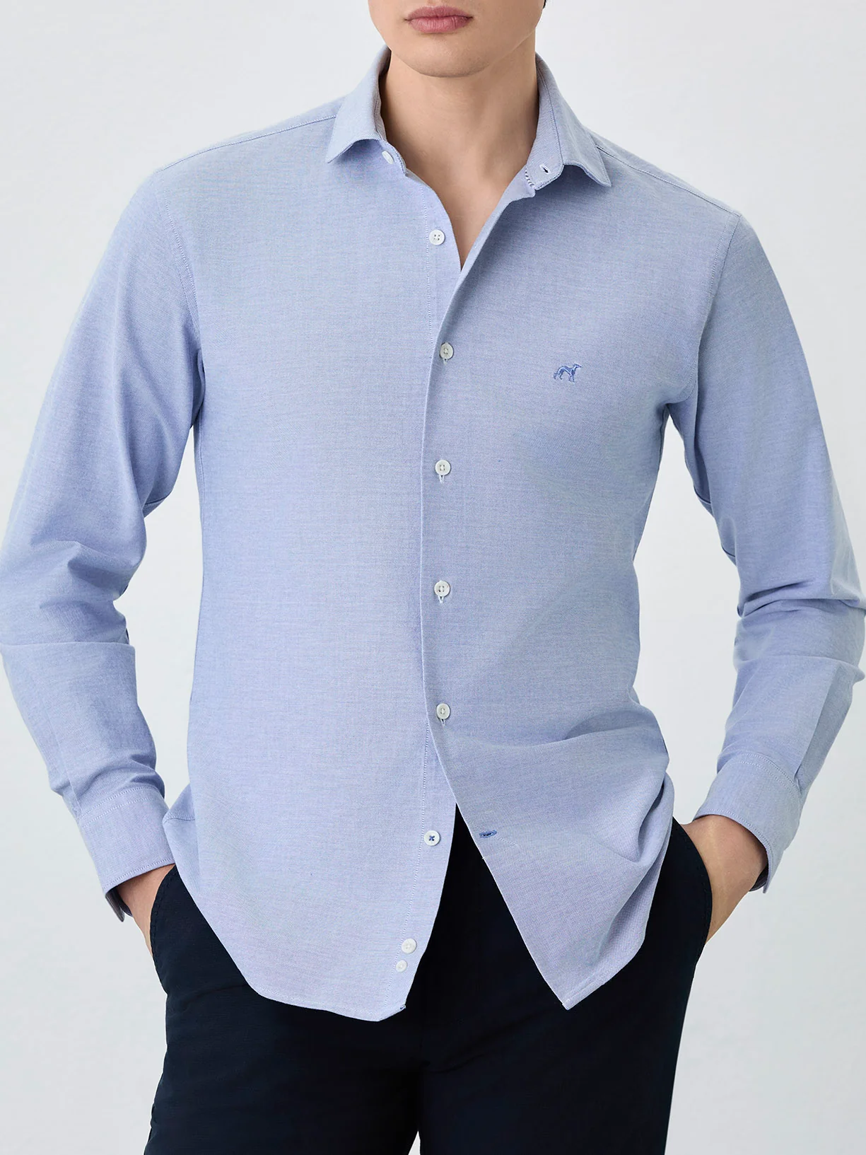 Camisa Slim Fit Com Colarinho Aberto Em Algodão E Elastano - Image 2