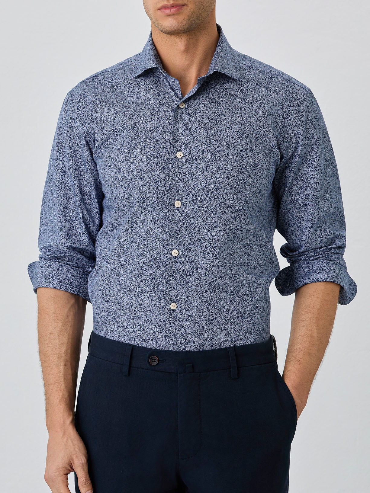 Camisa Slim Fit Com Colarinho Aberto Em Algodão Estampado - Image 2