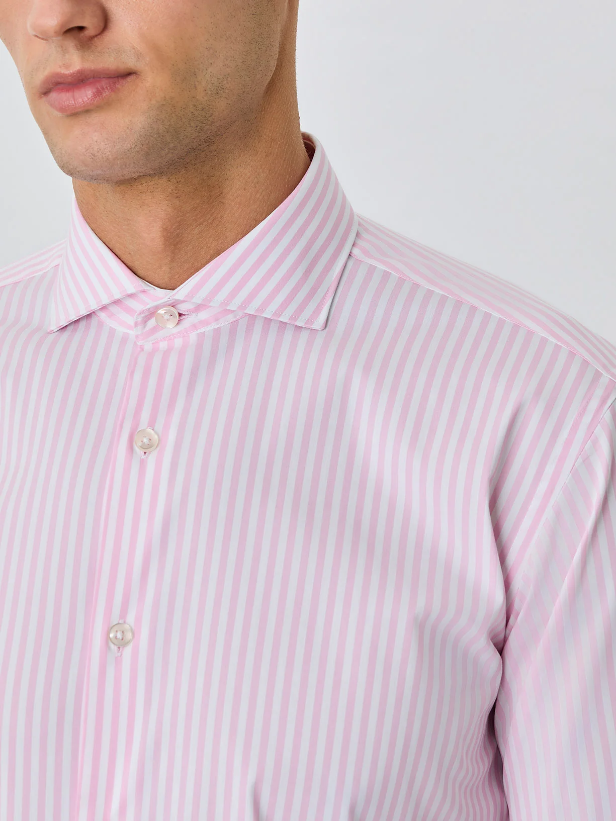 Camisa Slim Fit Com Colarinho Dublin Em Mistura De Algodão Com Riscas