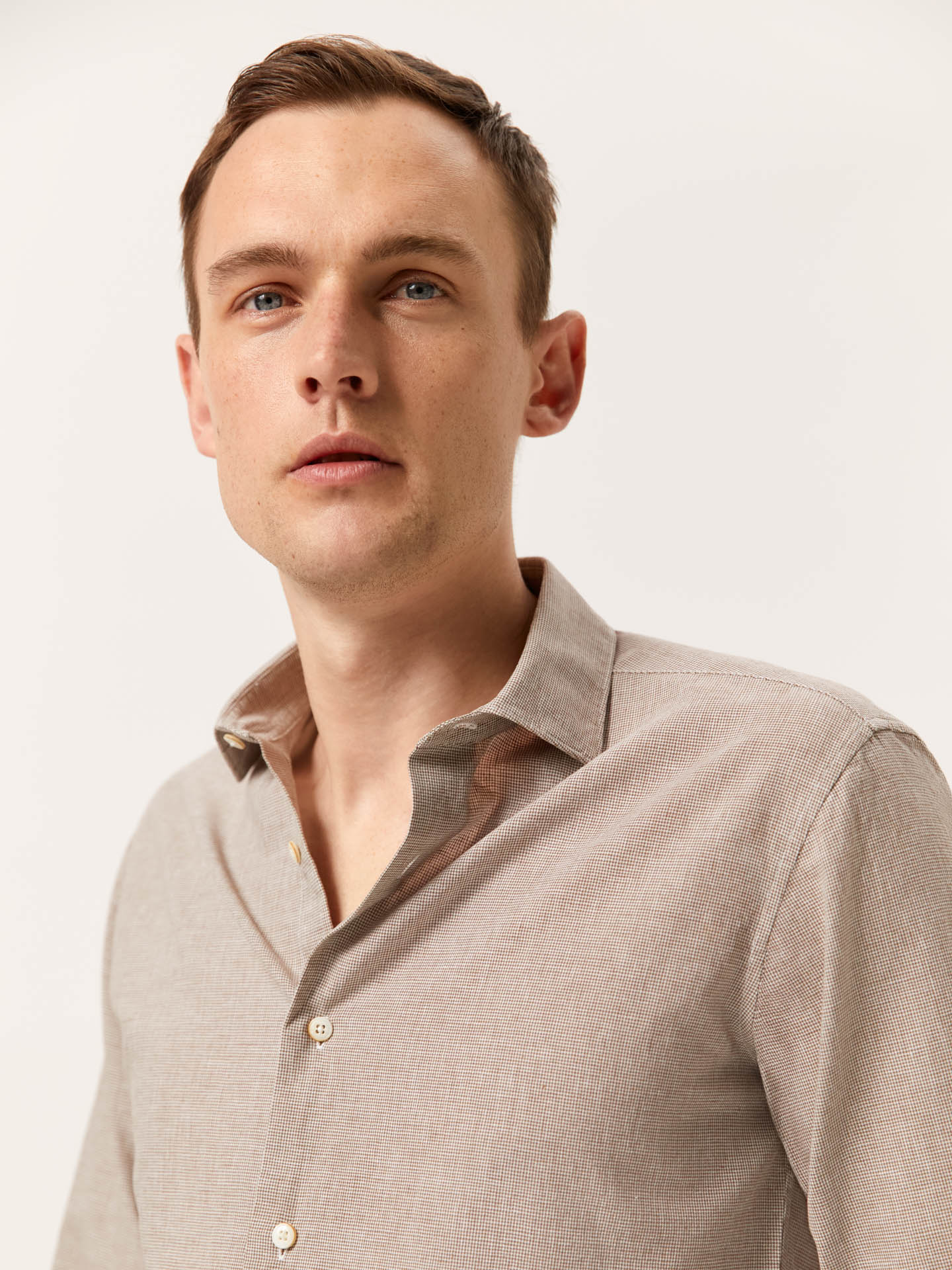 Camisa slim fit de algodão linho Houndstooth com colarinho aberto - Image 3
