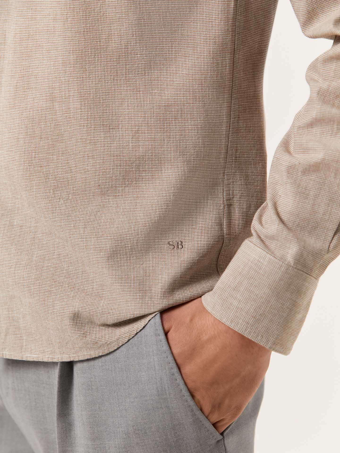 Camisa slim fit de algodão linho Houndstooth com colarinho aberto - Image 4