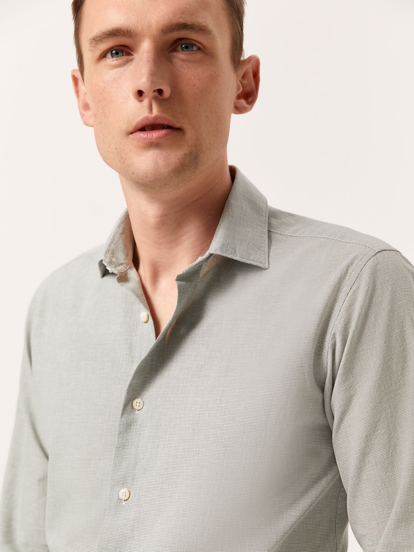 Camisa slim fit em algodão linho Houndstooth com colarinho aberto