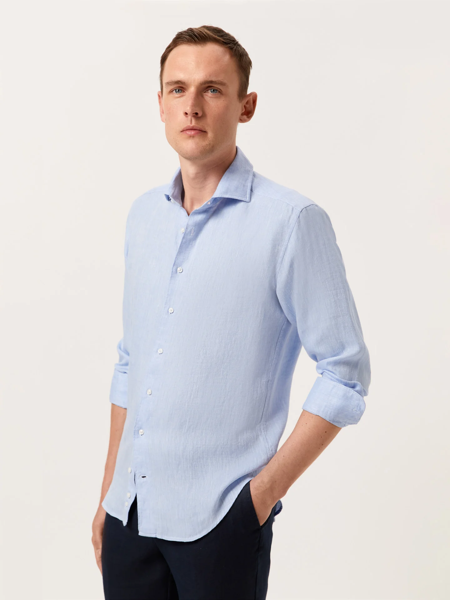 Camisa slim fit em linho espinha com gola Newport - Image 2