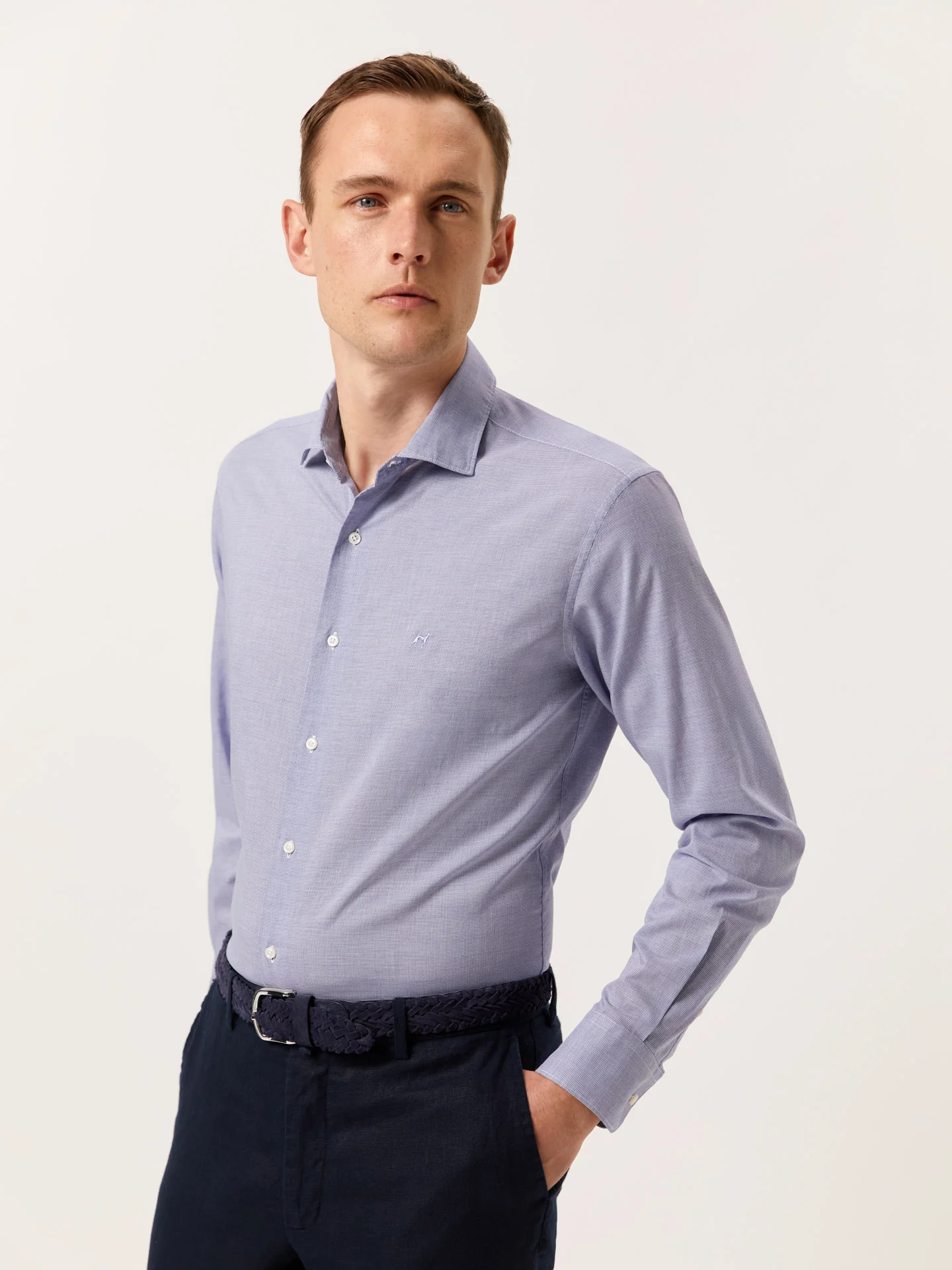 Camisa slim fit em popeline de algodão Houndstooth com colarinho aberto - Image 2