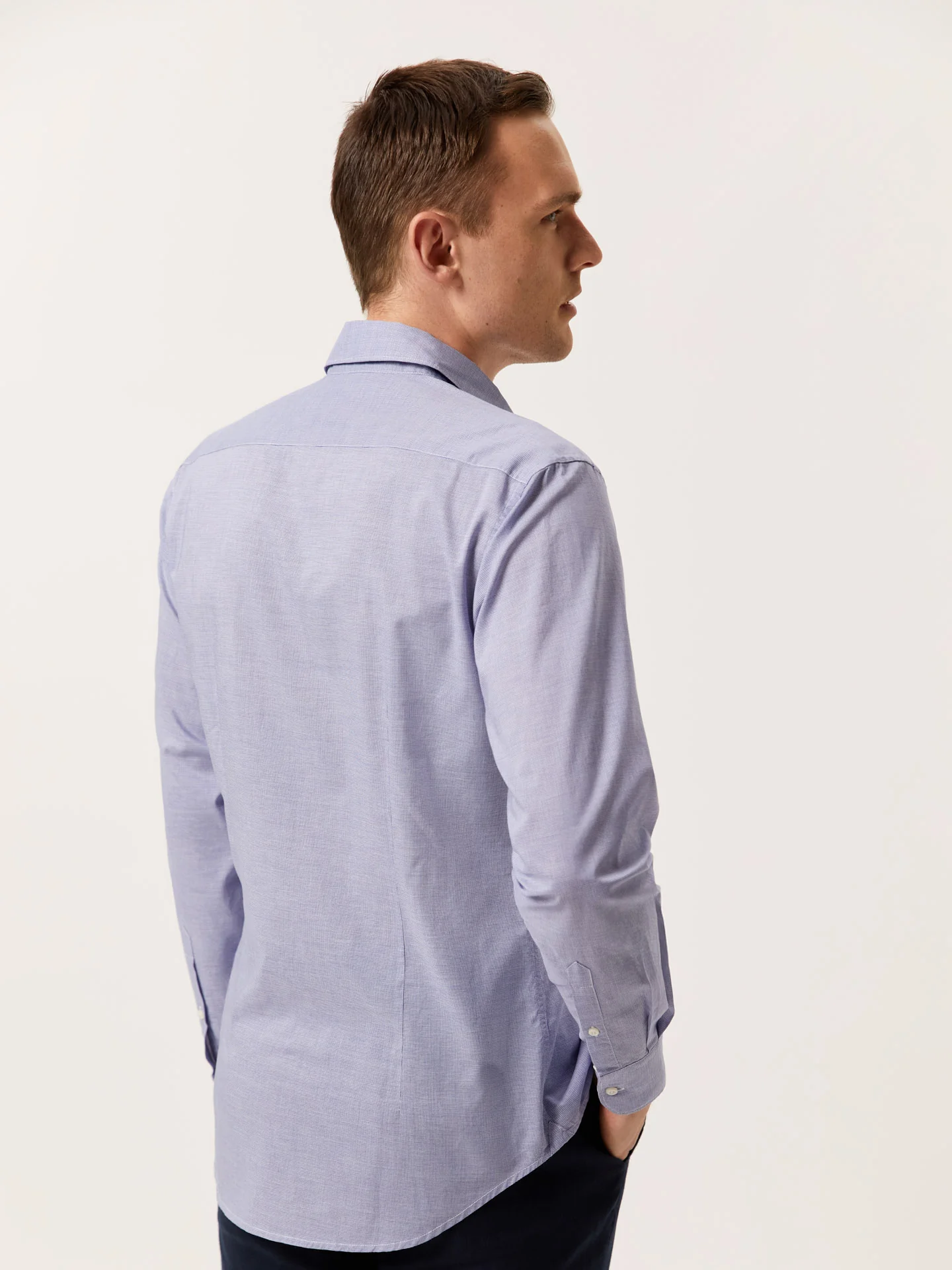 Camisa slim fit em popeline de algodão Houndstooth com colarinho aberto - Image 3