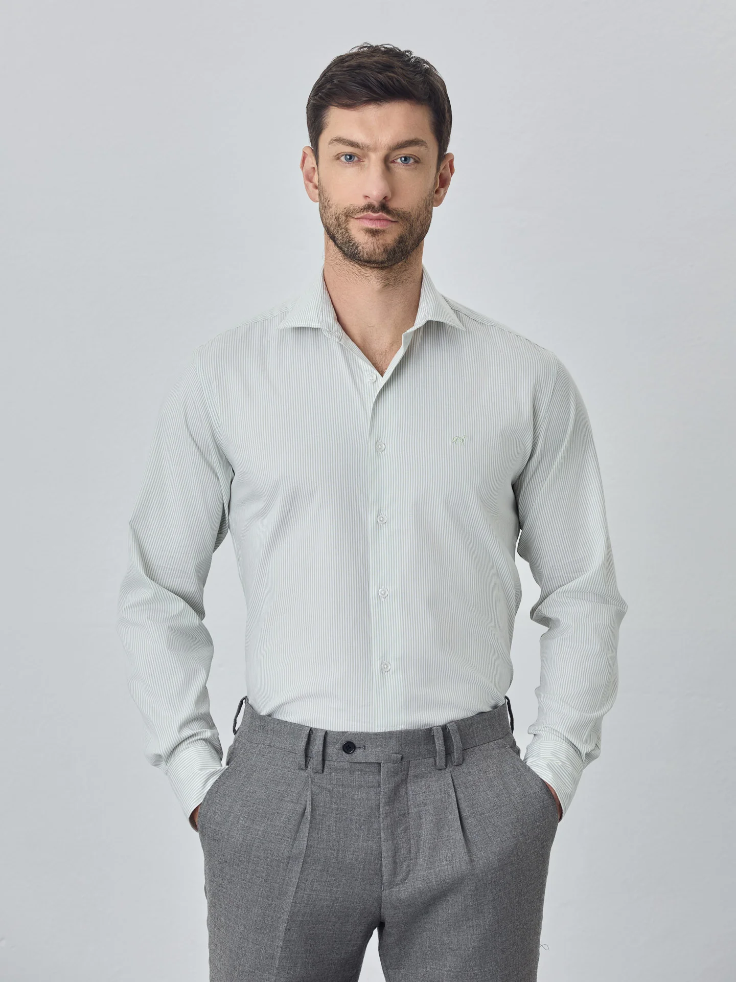 Camisa slim fit oxford riscas de algodão 100% bci