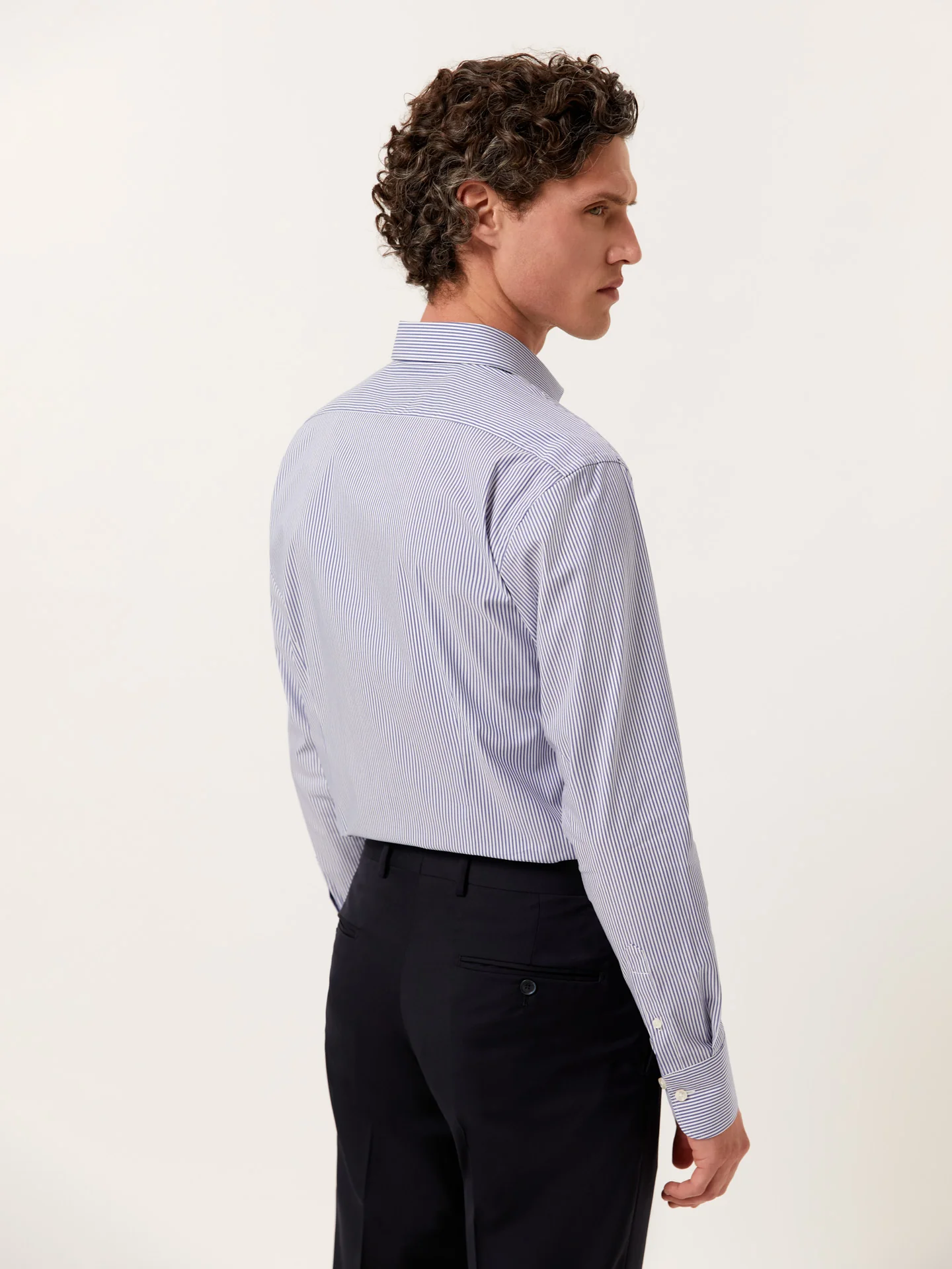 Camisa slim fit Performance de riscas com colarinho Dublin - Image 3