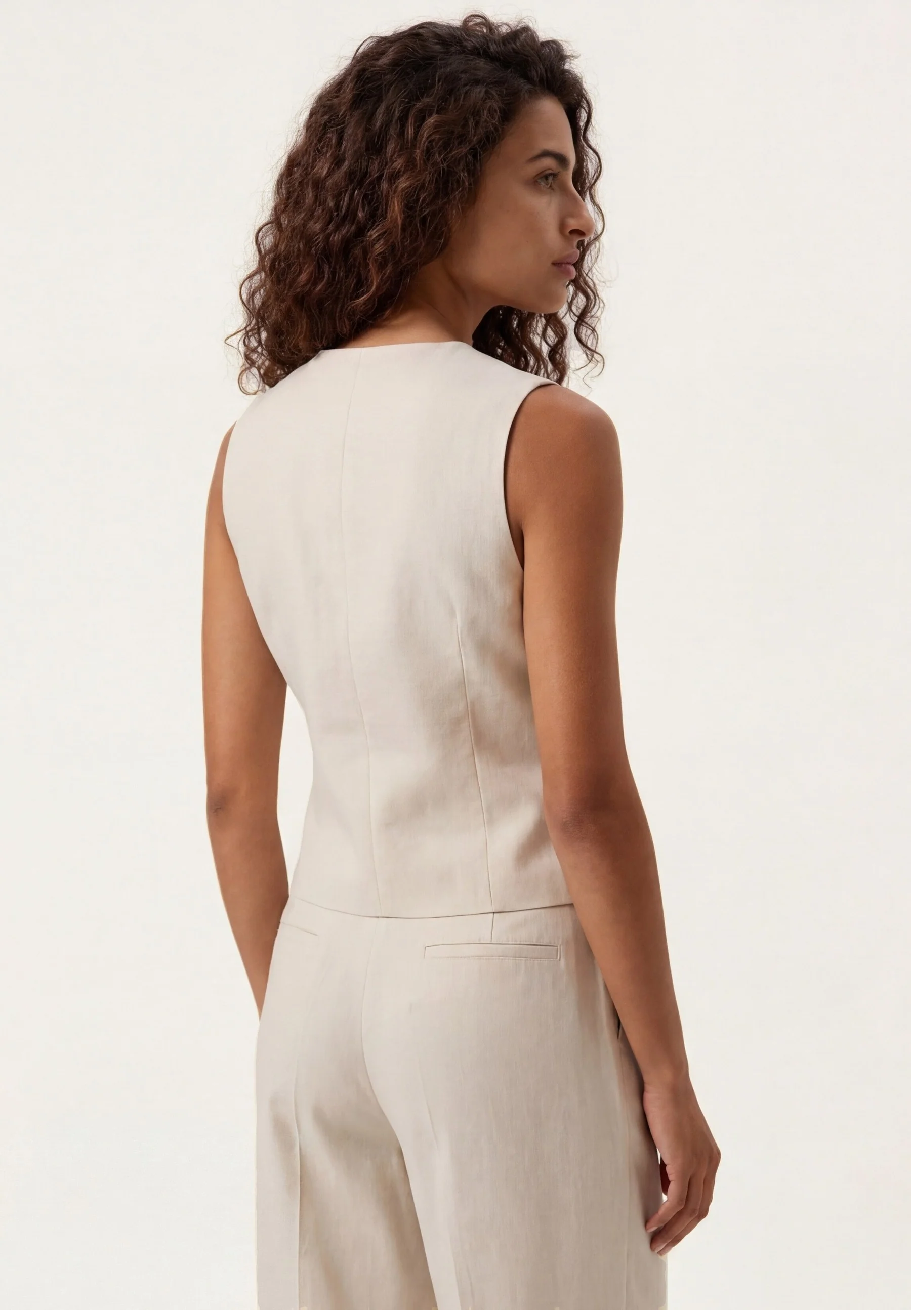 Colete Slim Fit Em Mistura De Viscose Com Fecho De Quatro Botões - Image 3
