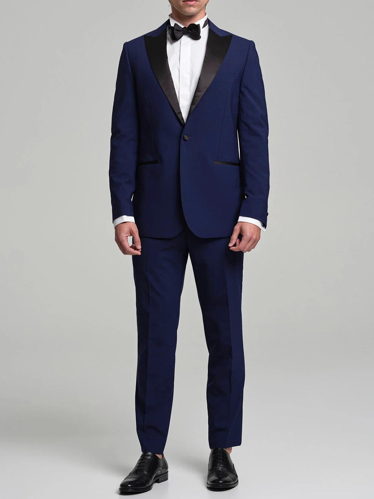 Fato de smoking slim fit de lã e elastano