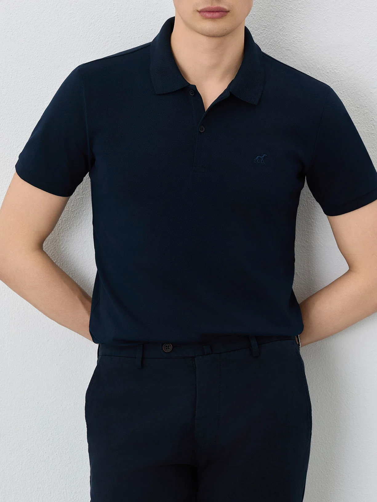 Polo Piqué Slim Fit Com Gola De Rib Em Mistura De Algodão
