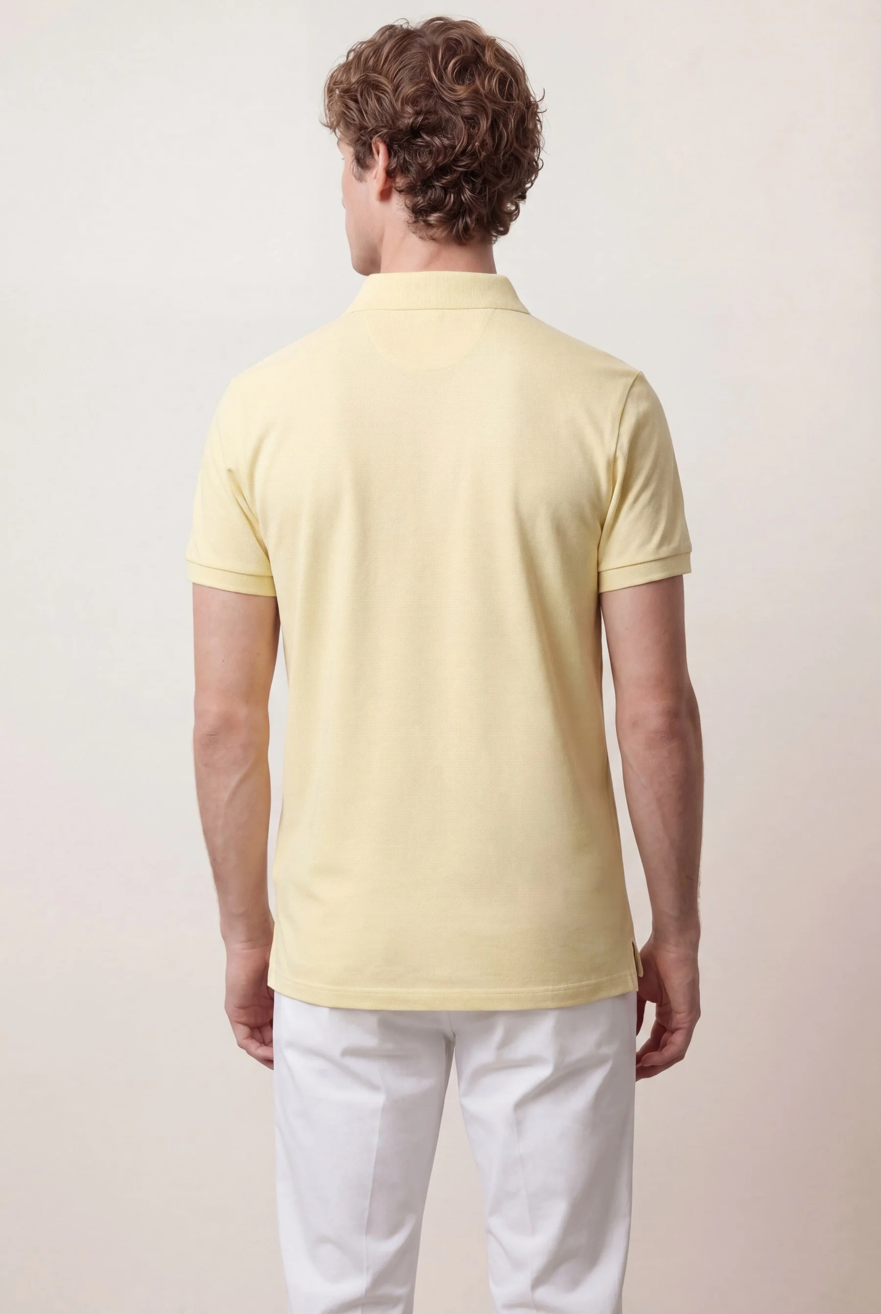 Polo Regular Fit Em Piqué Stretch Com Detalhes Contrastantes E Print Na Parte Inferior Da Gola - Image 24