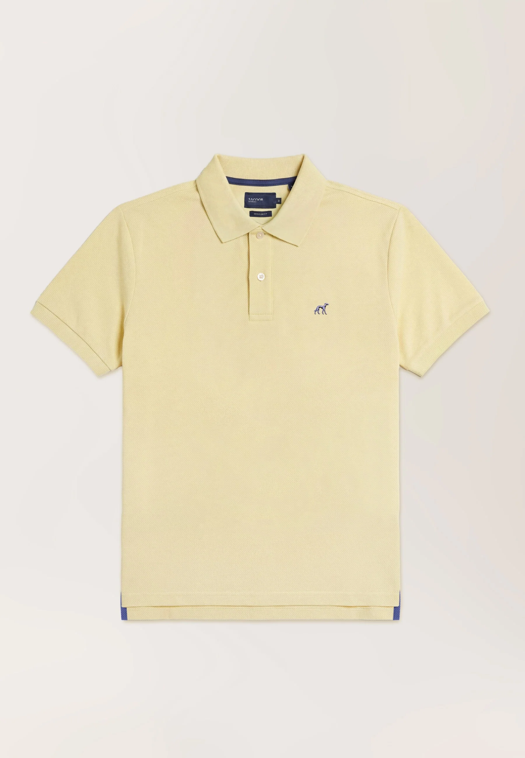 Polo Regular Fit Em Piqué Stretch Com Detalhes Contrastantes E Print Na Parte Inferior Da Gola - Image 25