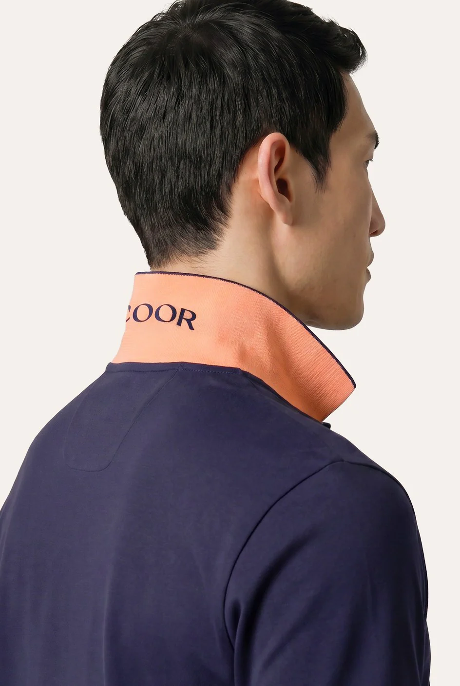 Polo Regular Fit Em Piqué Stretch Com Detalhes Contrastantes E Print Na Parte Inferior Da Gola - Image 5