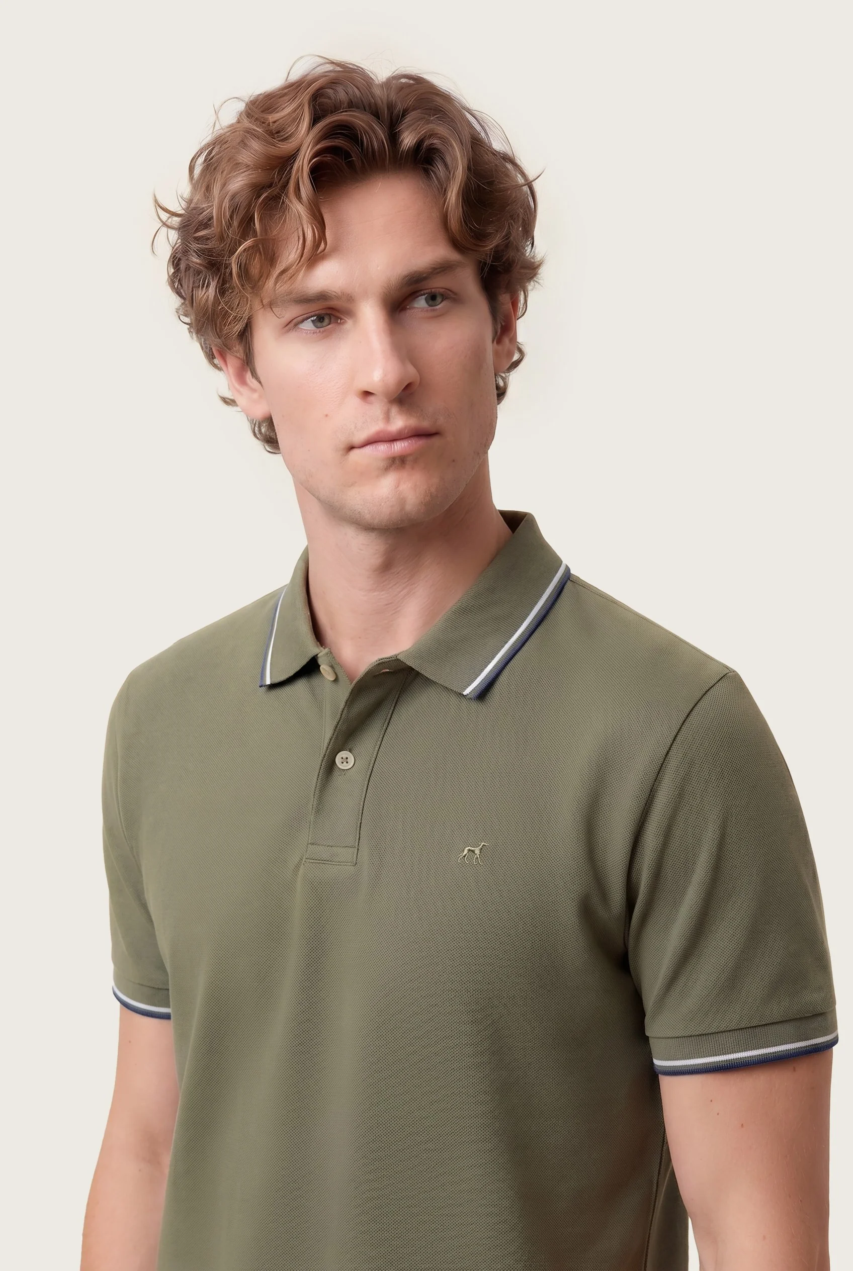 Polo Regular Fit Em Piqué Stretch Com Detalhes De Riscas Contrastantes - Image 13