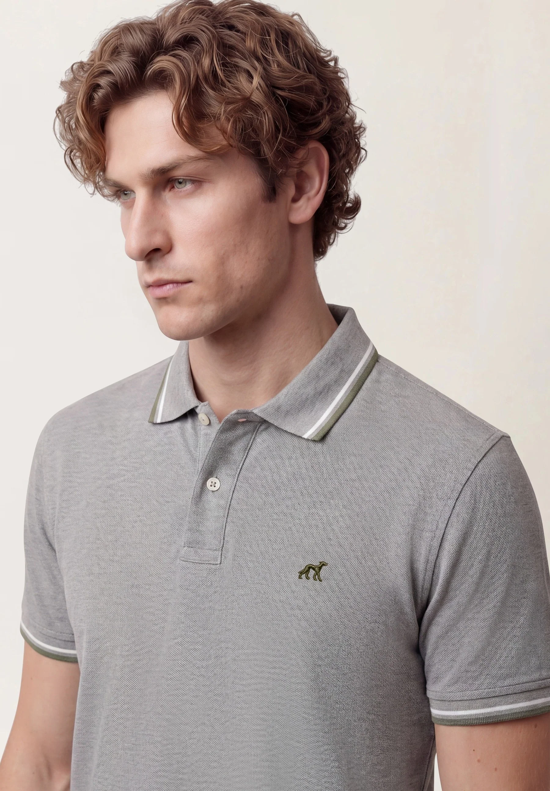 Polo Regular Fit Em Piqué Stretch Com Detalhes De Riscas Contrastantes - Image 19
