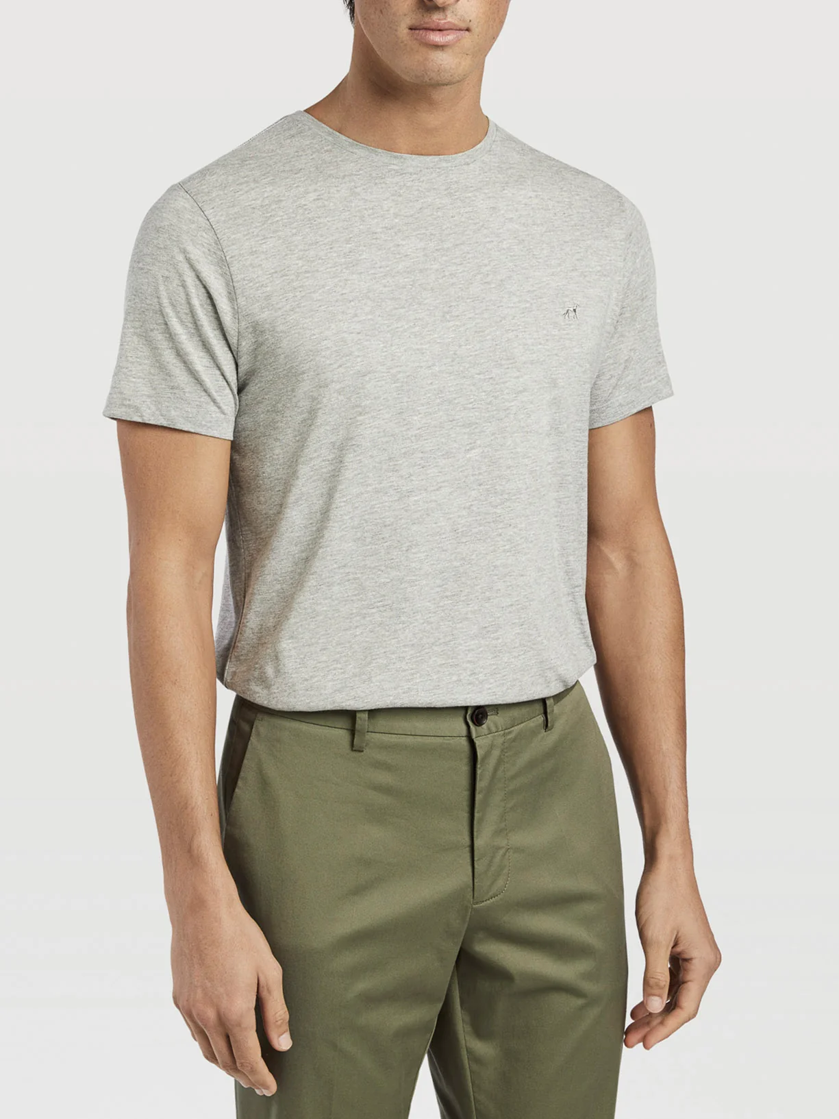 T-shirt com Logótipo Bordado em 100% Algodão Orgânico