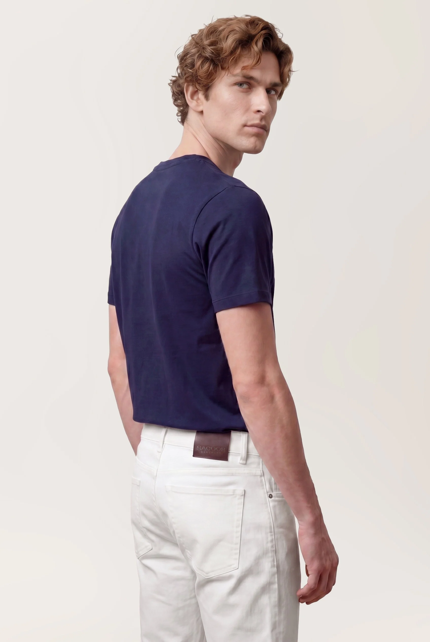 T-Shirt Slim Fit Em Algodão Slub Tingido Em Peça Em Algodão BCI - Image 10