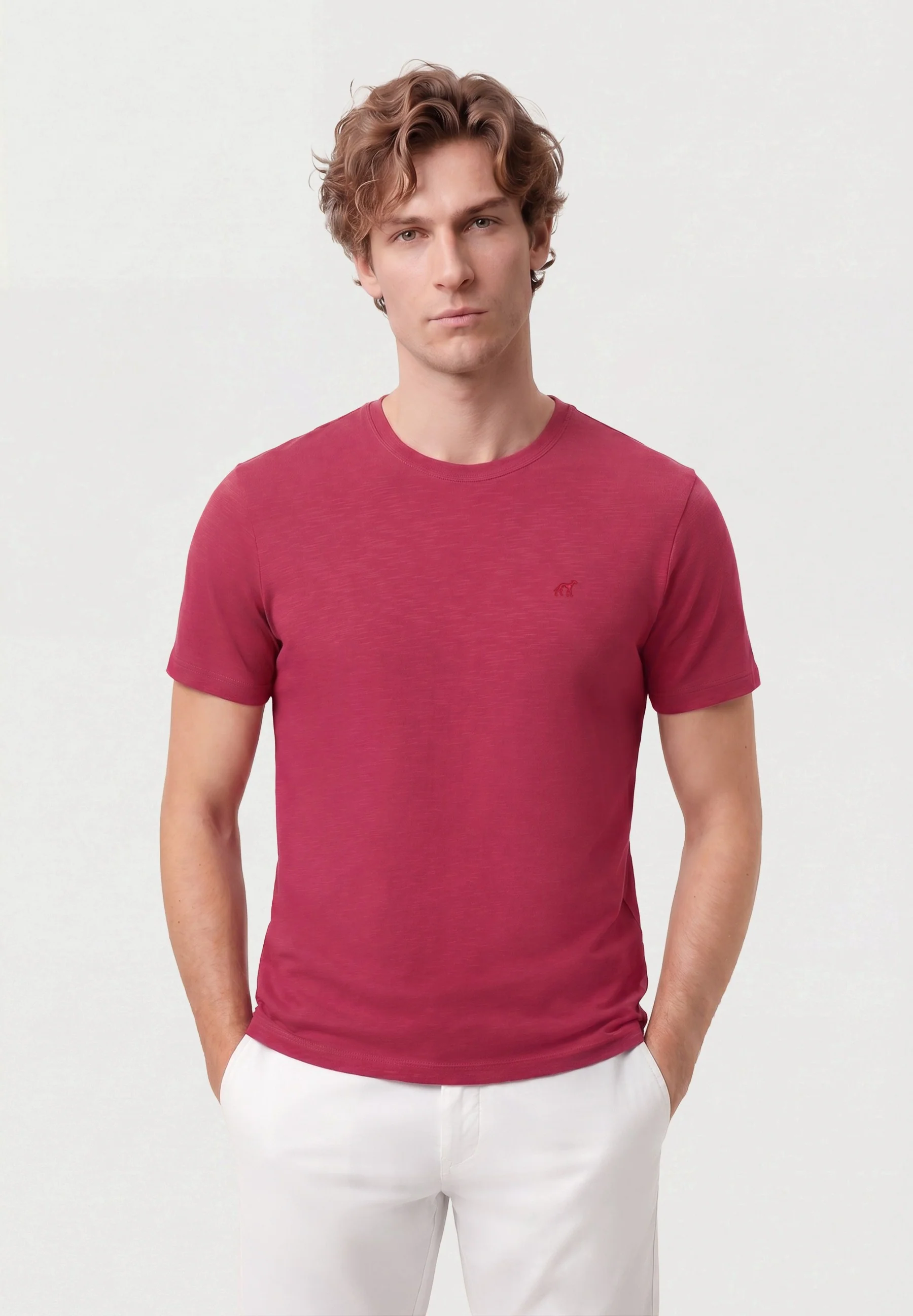 T-Shirt Slim Fit Em Algodão Slub Tingido Em Peça Em Algodão BCI - Image 18