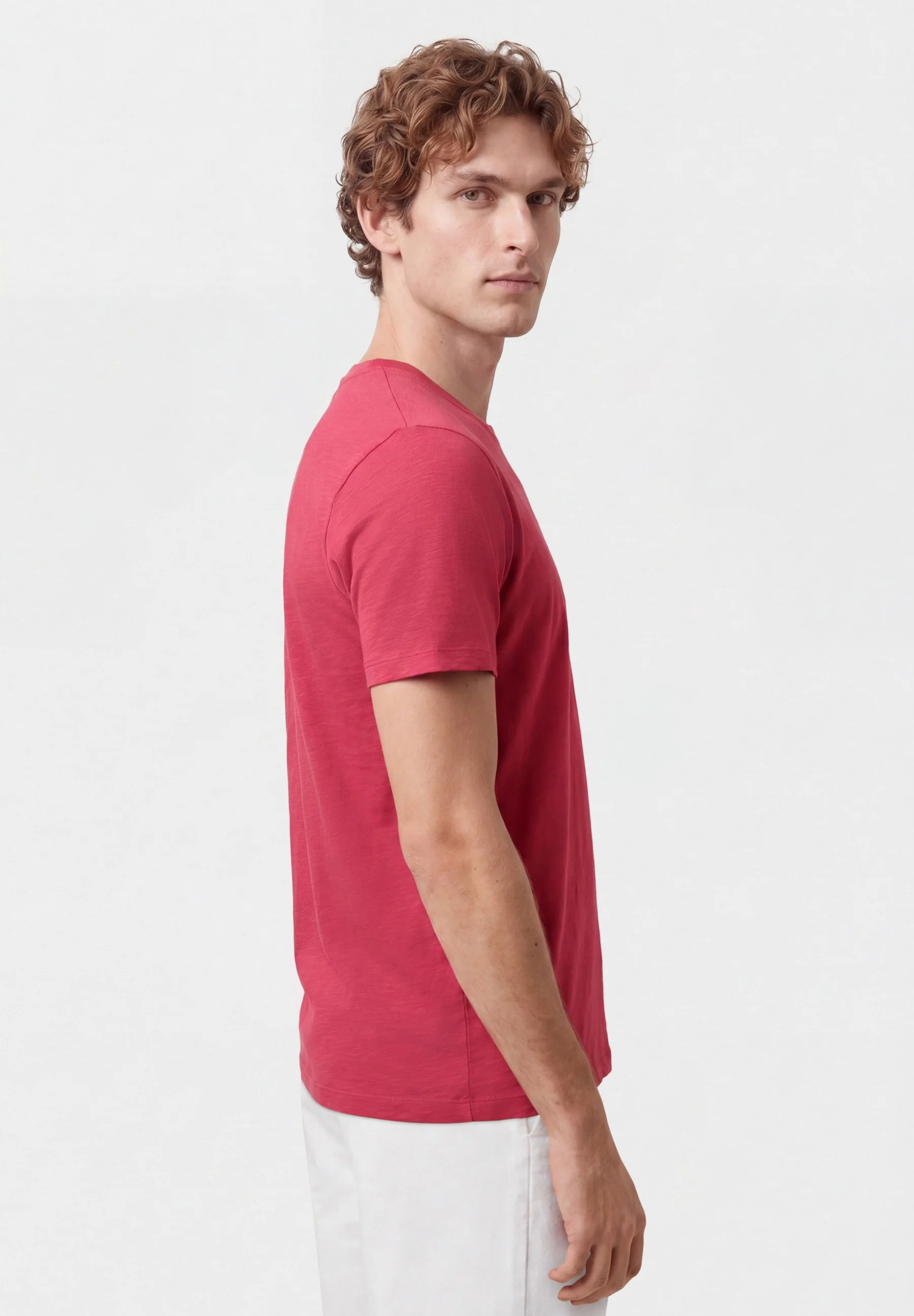 T-Shirt Slim Fit Em Algodão Slub Tingido Em Peça Em Algodão BCI - Image 20