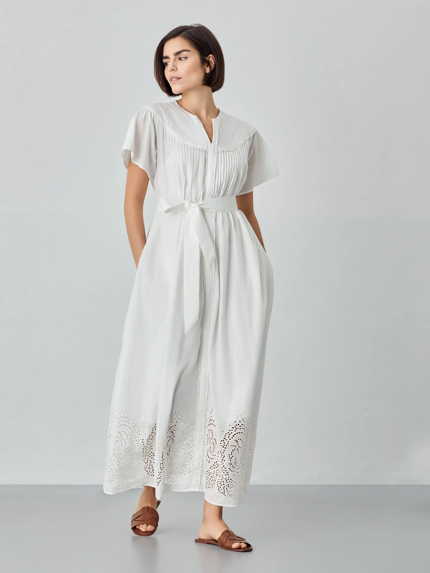 Vestido Comprido Em Tecido De Algodão Orgânico Com Bordado Inglês